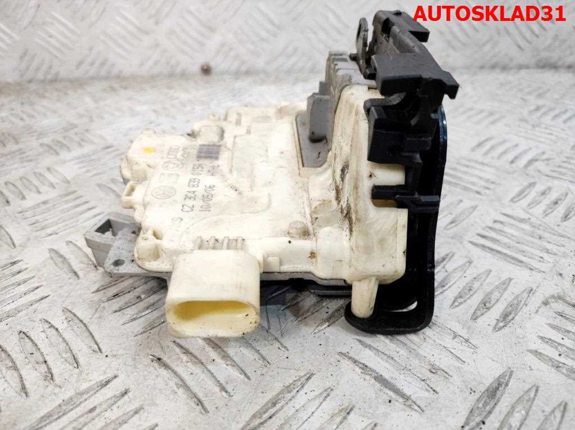 Замок двери левой задней VW Passat B6 3C4839015A, 3000 рублей, Дубовое