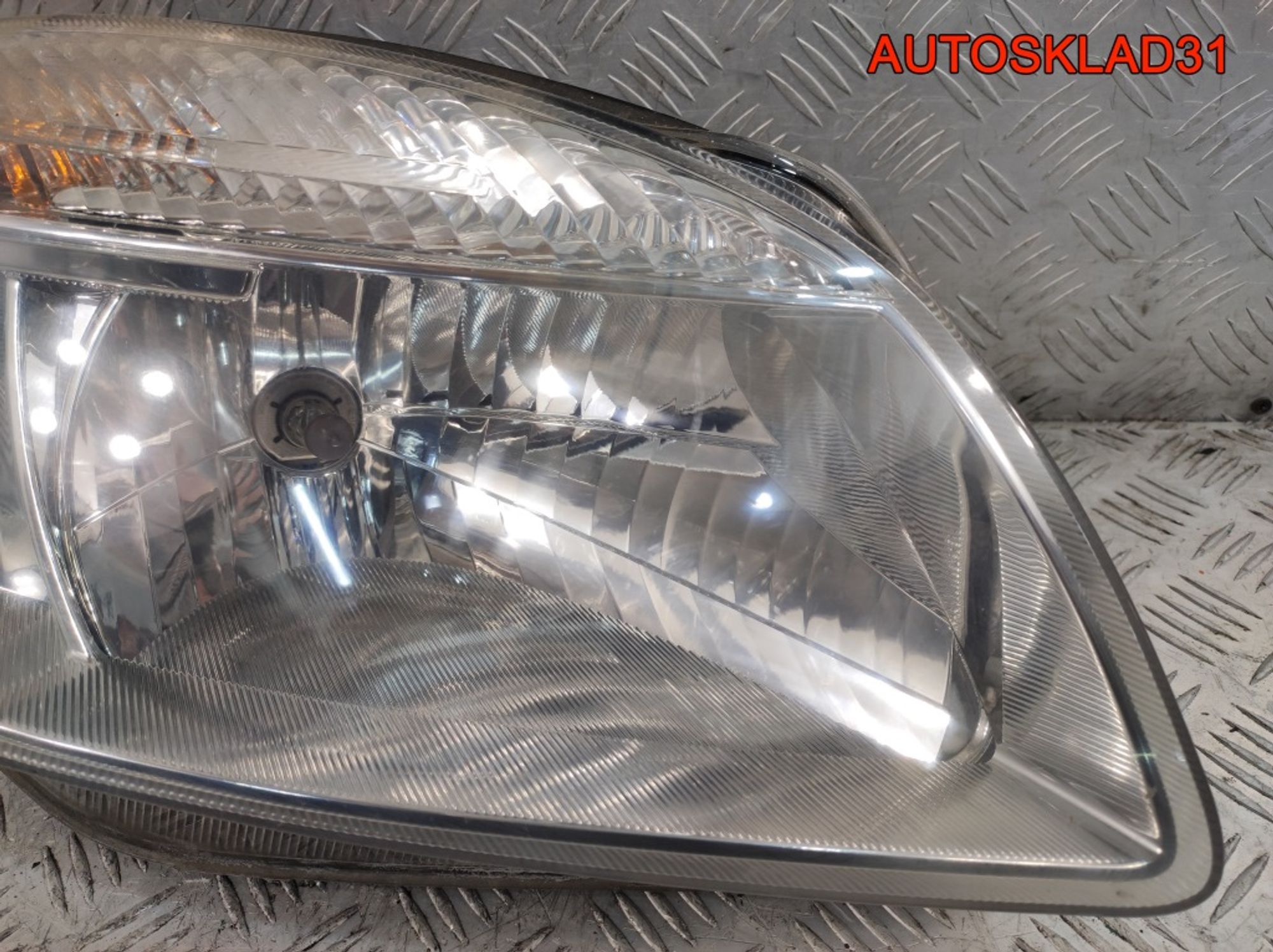 Фара правая Skoda Fabia 2 5J1941016 Дорест, 10000 рублей, Дубовое