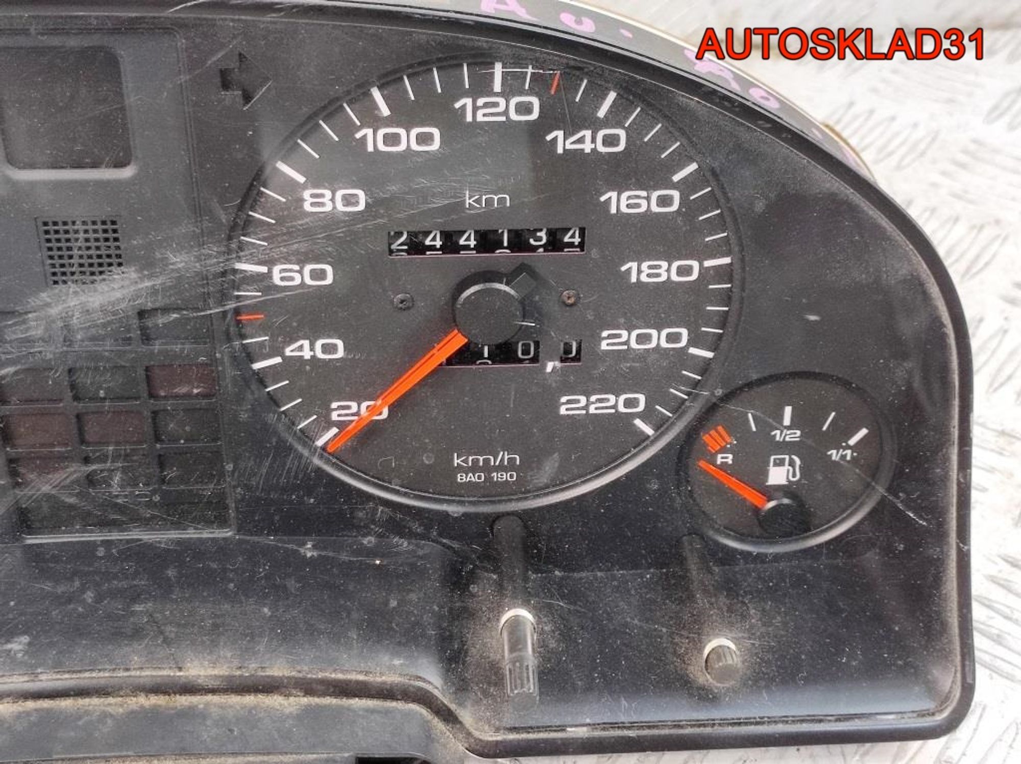 Панель приборов Audi 80 B4 8A0919033AS, 17000 рублей, Дубовое