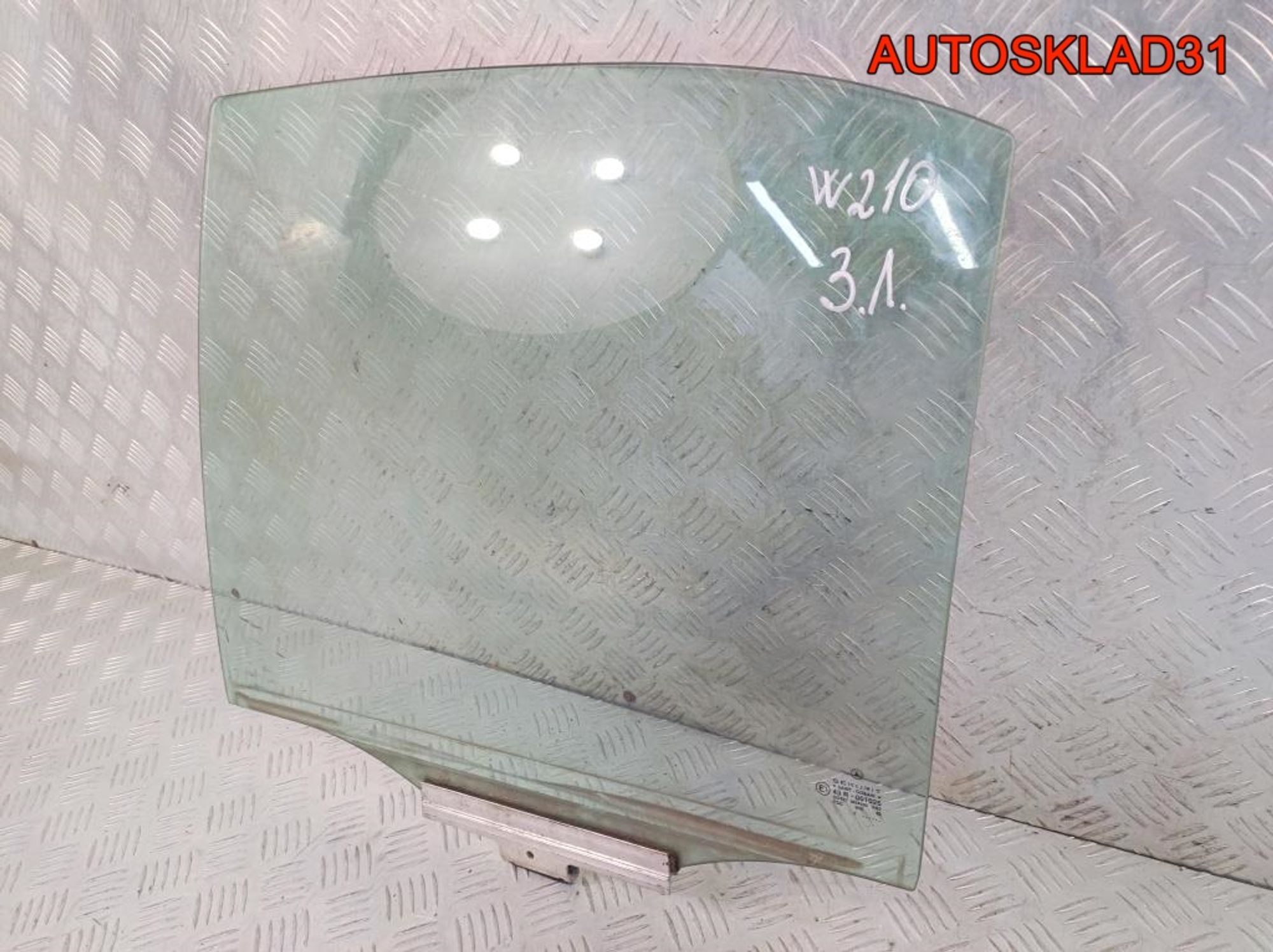 Стекло двери задней левой Mercedes-Benz W210 Седан, 900 рублей, Дубовое