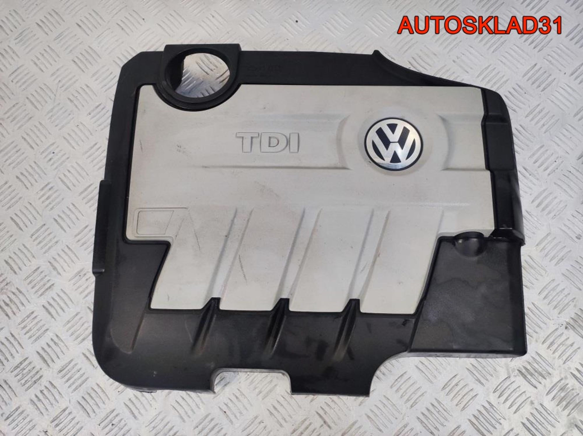 Накладка декоративная VW Passat B6 03L103925AP, 2100 рублей, Дубовое