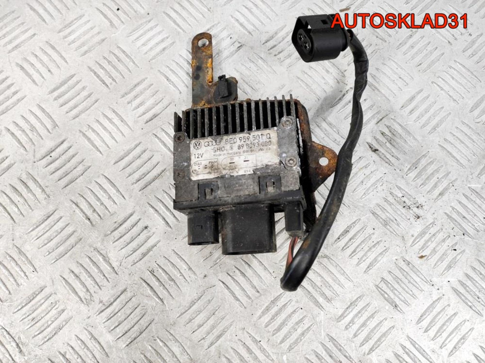 Блок управления вентилятором Audi A4 B7 8E0959501Q, 4500 рублей, Дубовое