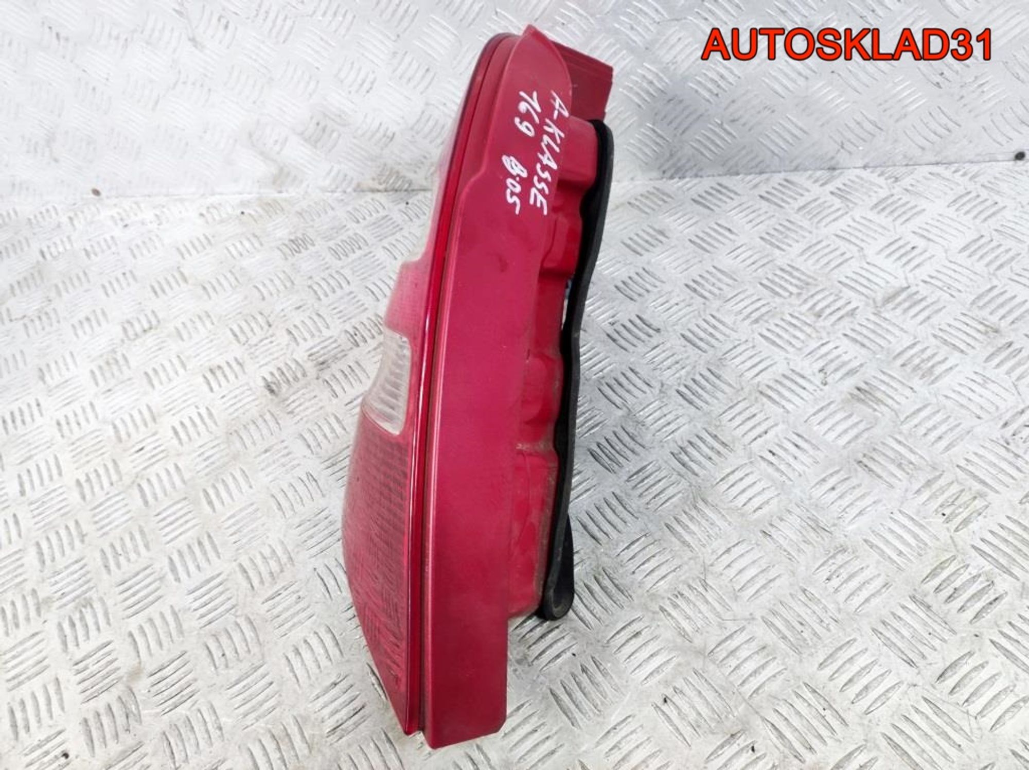 Фонарь задний левый Mercedes Benz W169 A1698200364, 1700 рублей, Дубовое