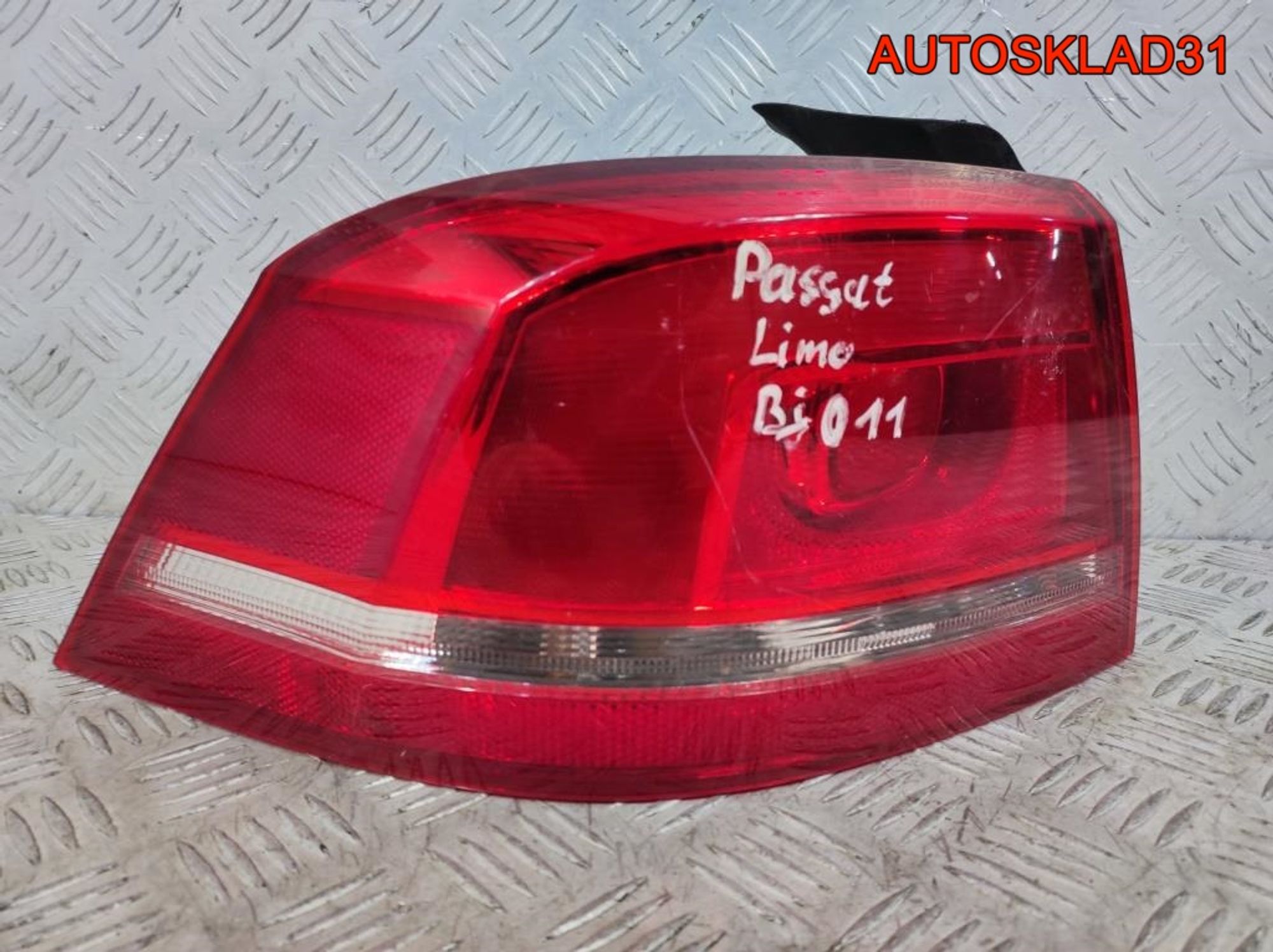 Фонарь задний левый VW Passat B7 3AE945095F Седан, 6500 рублей, Дубовое