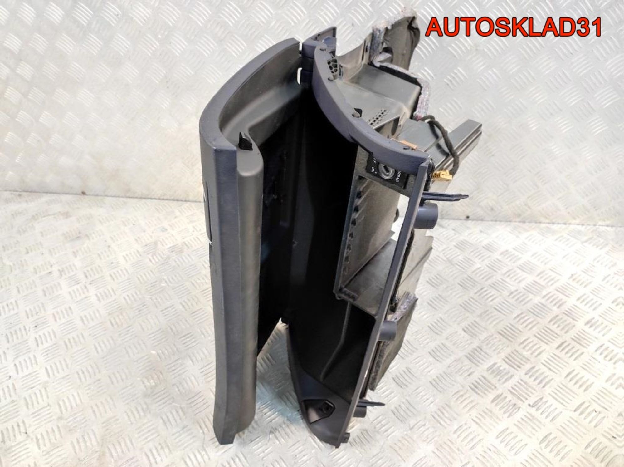 Бардачок Audi A4 B6 8E1857035, 10000 рублей, Дубовое