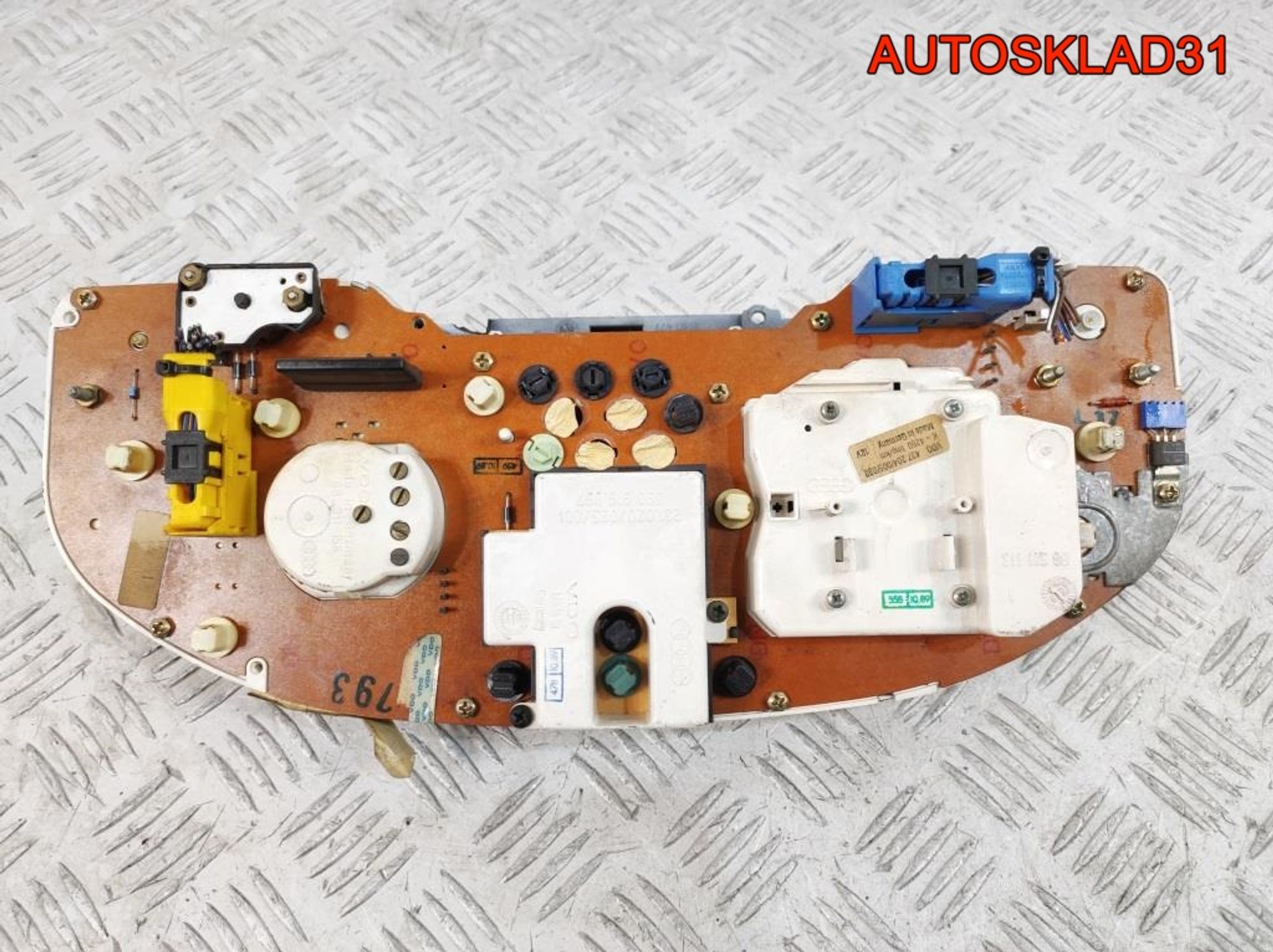 Панель приборов Audi 80 B3 893919033BB Бензин, 18000 рублей, Дубовое