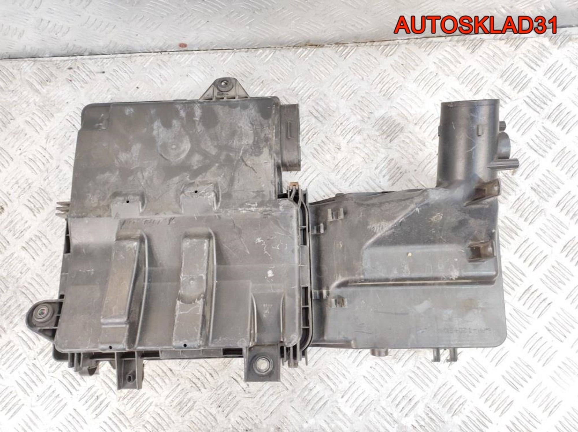 Корпус воздушного фильтра Mazda 3 1,6 Z6 Бензин 1001407041, 2000 рублей, Дубовое