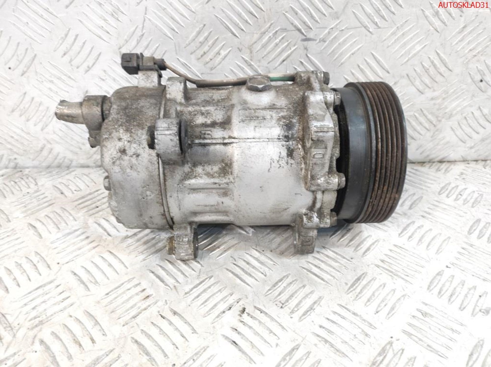 Компрессор кондиционера VW Golf 4 1J0820803A, 5900 рублей, Дубовое