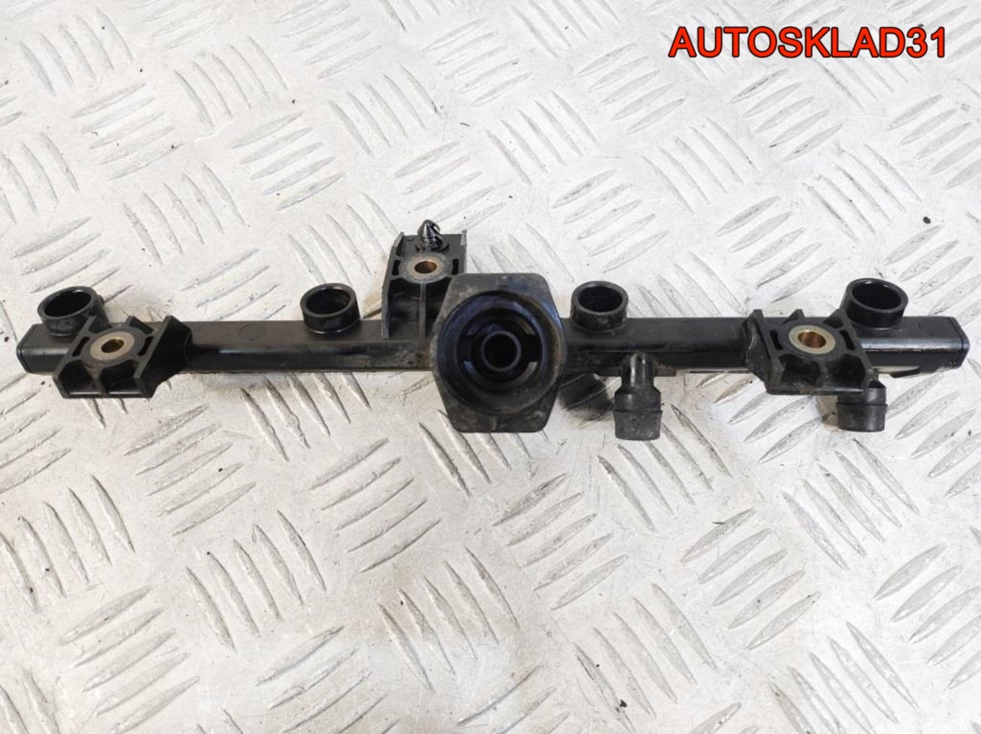 Рейка топливная Renault Clio 2 1,6 K7M 7700868573, 600 рублей, Дубовое