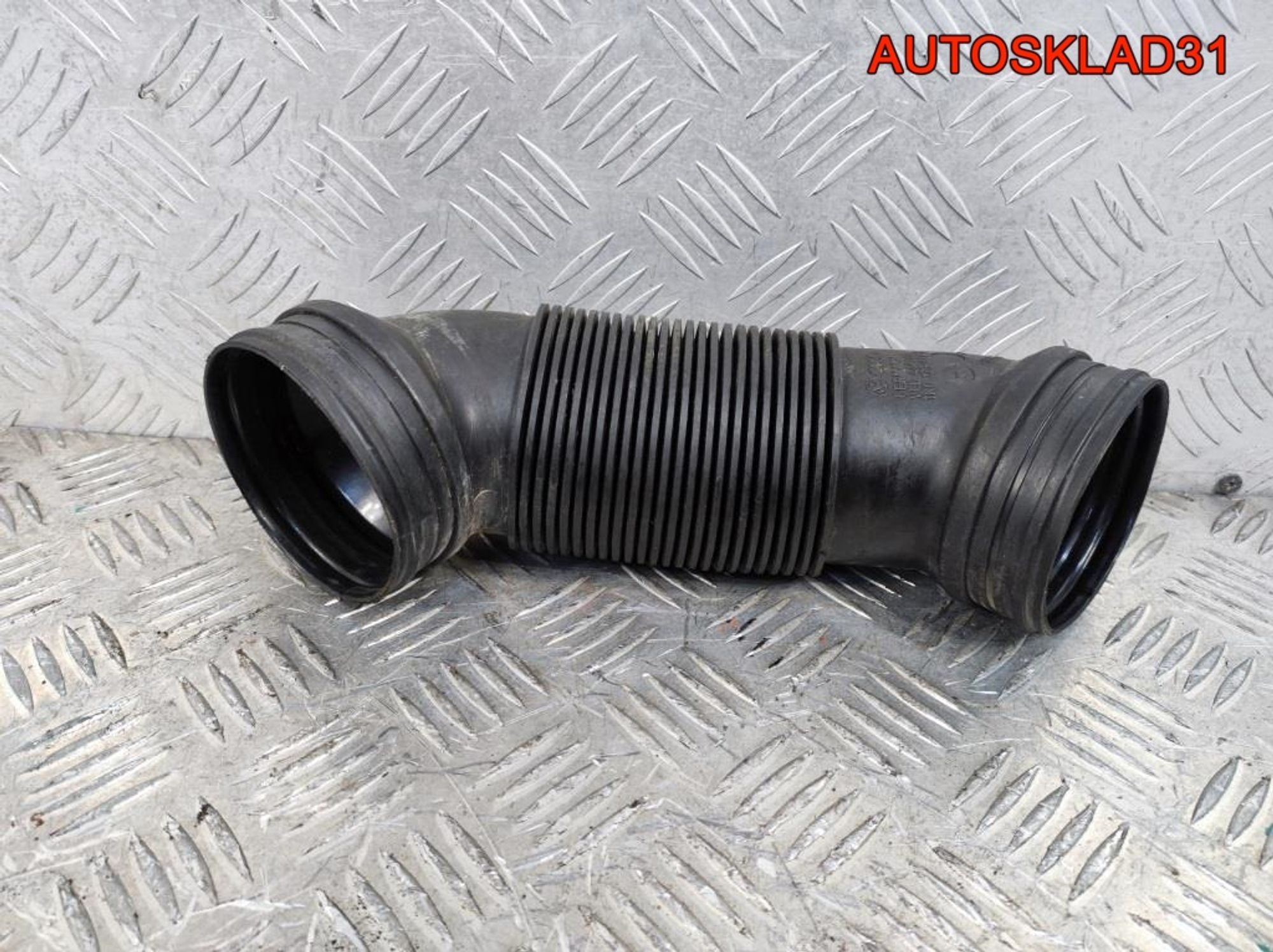 Патрубок воздушного фильтра Passat B6 1K0129684L, 900 рублей, Дубовое