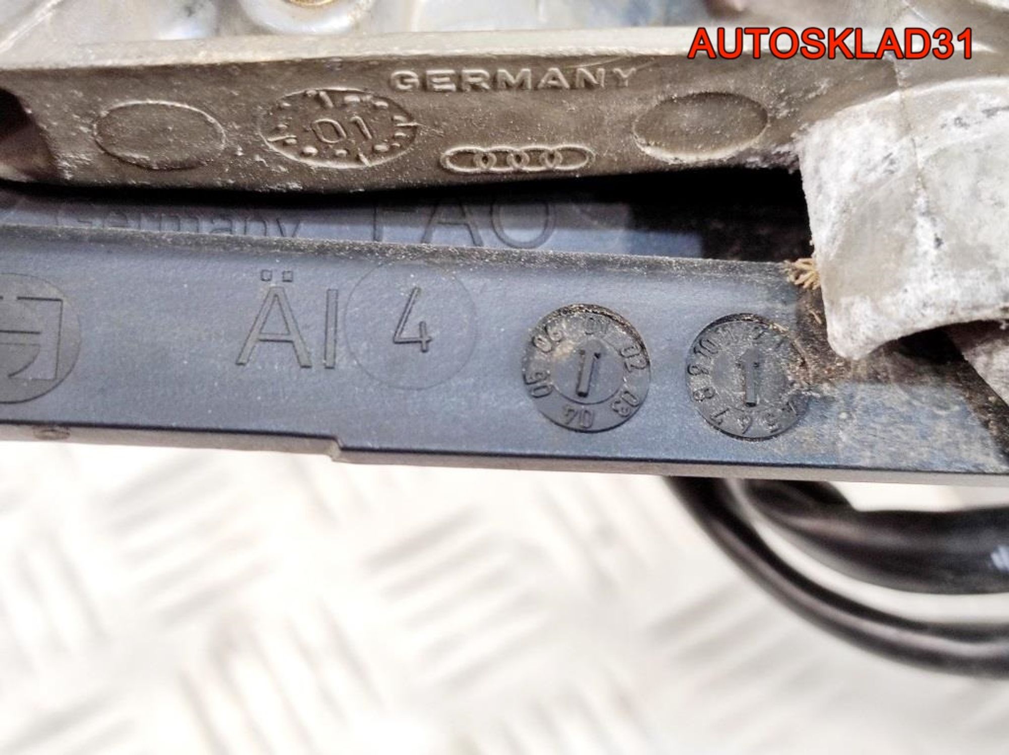 Зеркало правое 7 контактов Audi A4 B6 8E2858532AС, 3600 рублей, Дубовое