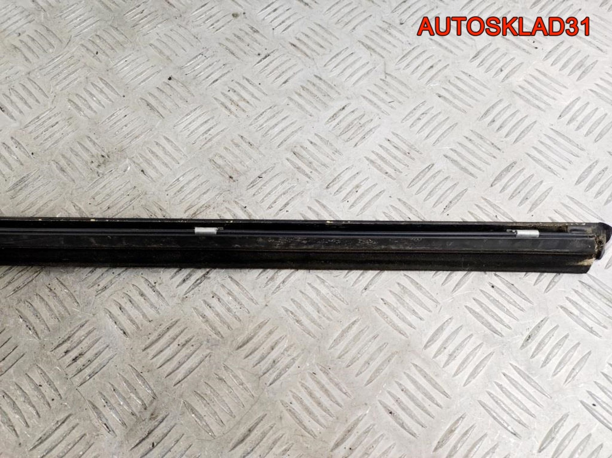 Накладка стекла переднего правого Mercedes W211, 900 рублей, Дубовое