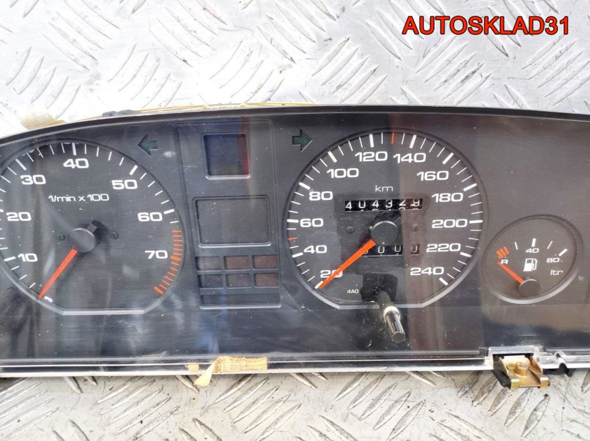 Панель приборов Audi 100 C4 4A1919033P Бензин, 16200 рублей, Дубовое