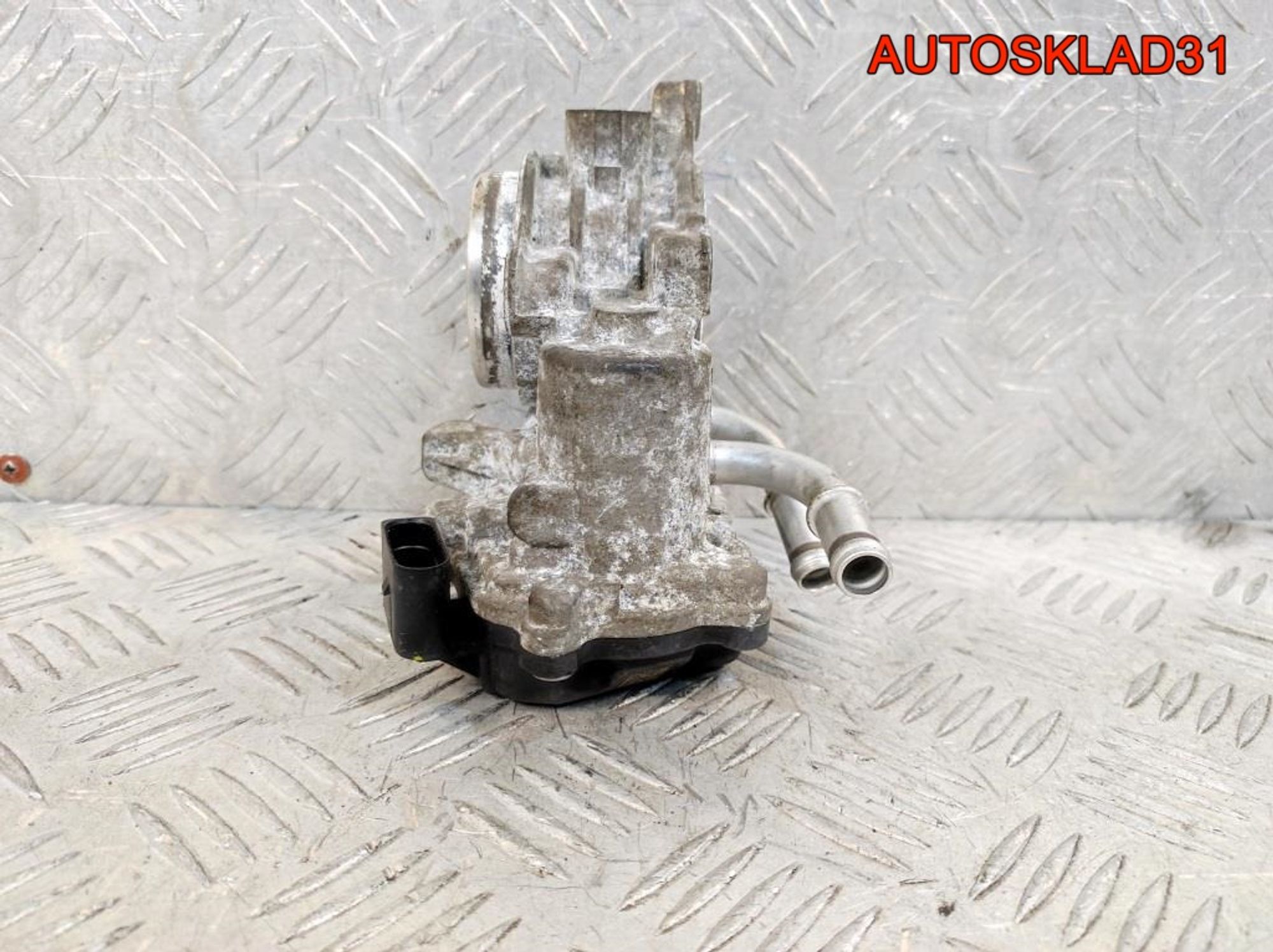 Заслонка дроссельная  VW Passat B8 2,0 Дизель 04L128063AA, 7000 рублей, Дубовое