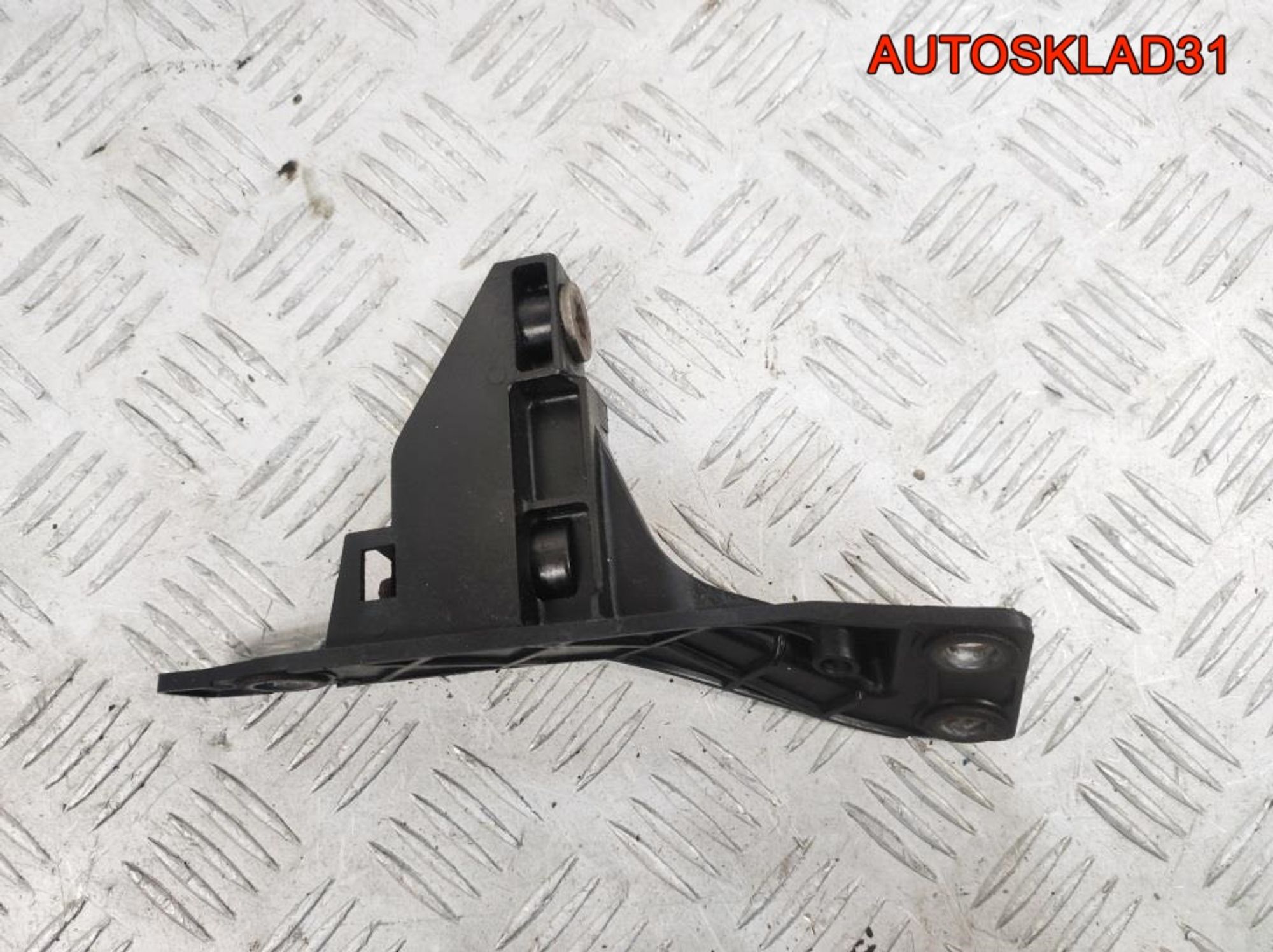 Кронштейн переднего бампера правый Audi A4 B7 8E0805364, 1300 рублей, Дубовое