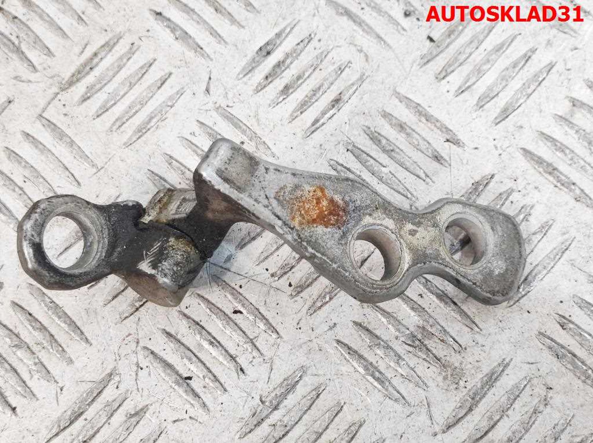 Петля двери передней правой верхняя Ford Focus 2 3M51R22800AE, 900 рублей, Дубовое