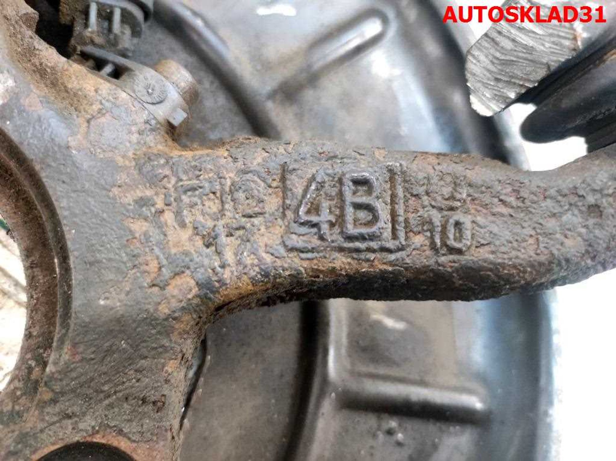 Кулак поворотный перед правый VW Golf 5 1K0407256AA, 2500 рублей, Дубовое