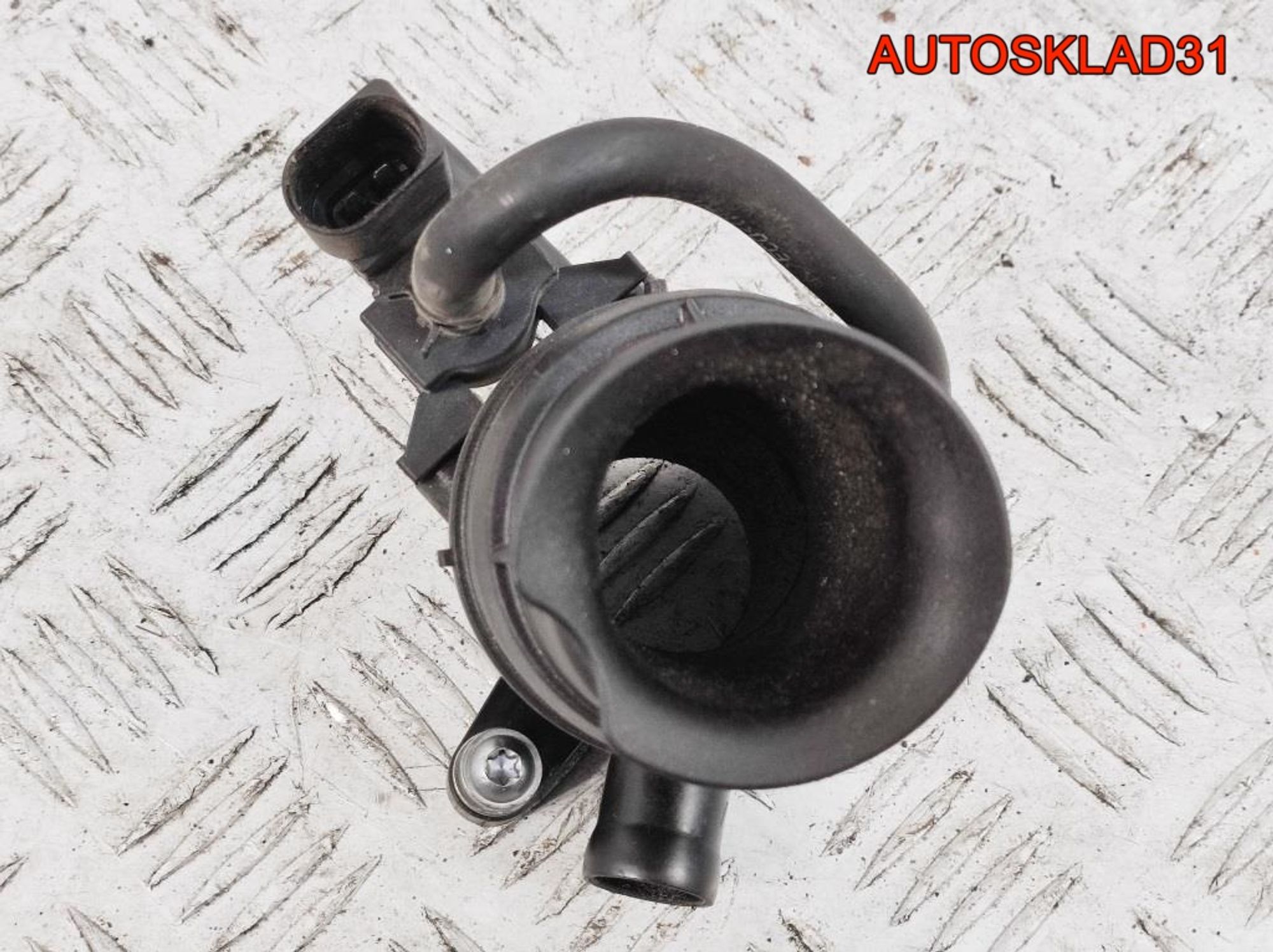 Коллектор впускной VW Golf 6 1.4 CAX 03C129656C, 1500 рублей, Дубовое