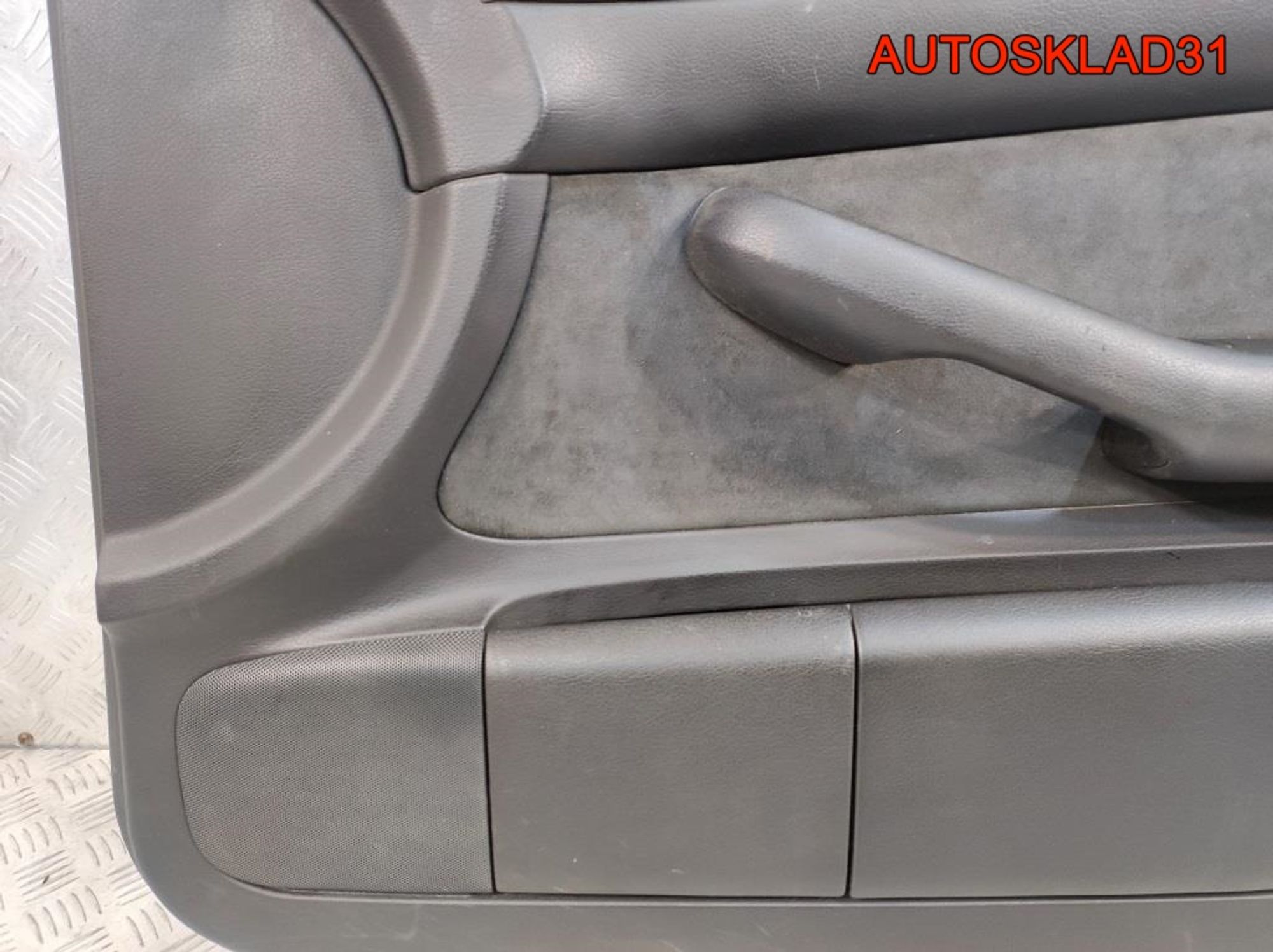 Обшивка двери передней правой Audi A6 C5 4B1867106, 900 рублей, Дубовое