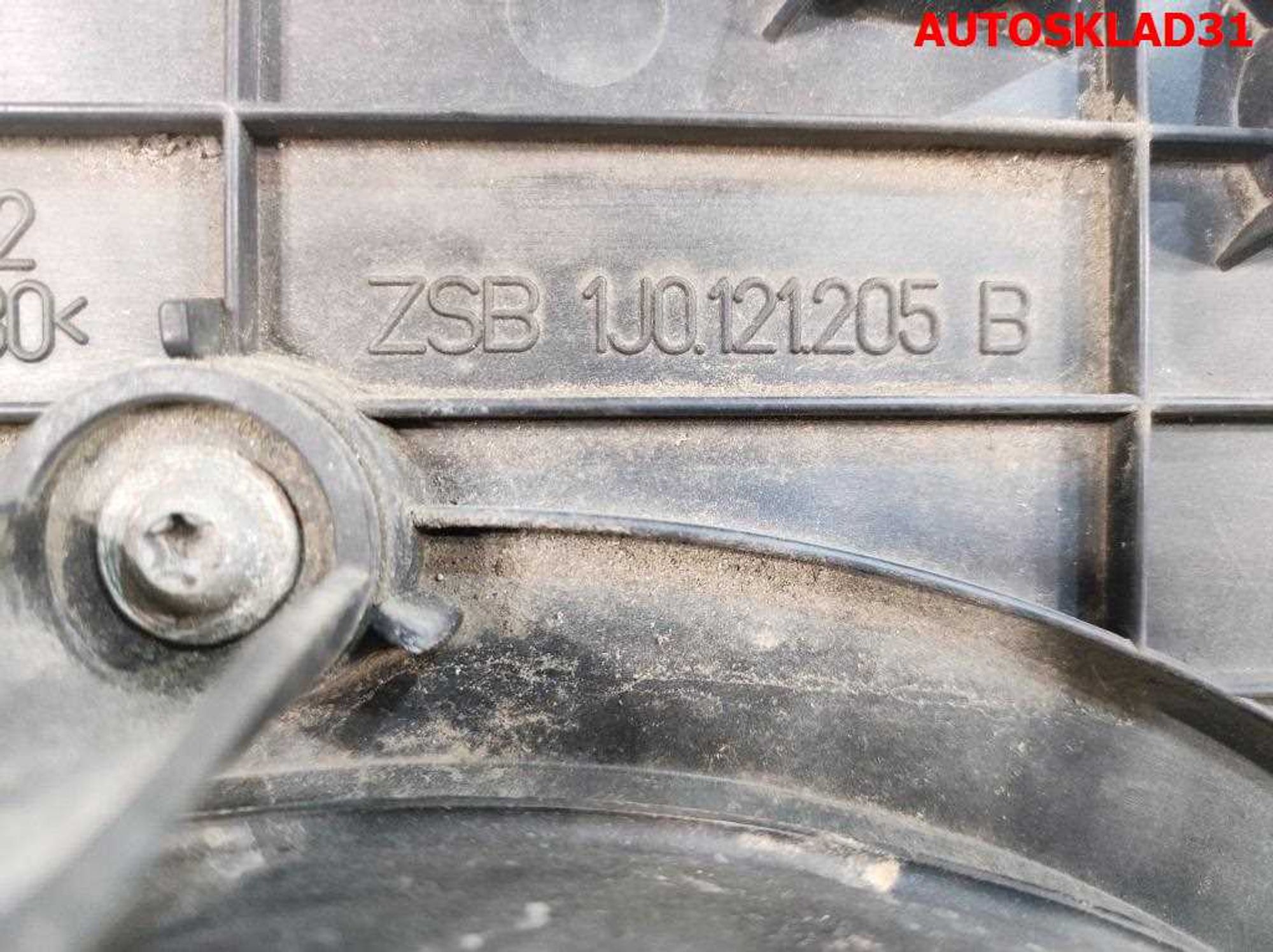 Вентилятор радиатора VW Golf 4 1,4 Бензин 1J0121207M Цена за Комплект, 5000 рублей, Дубовое