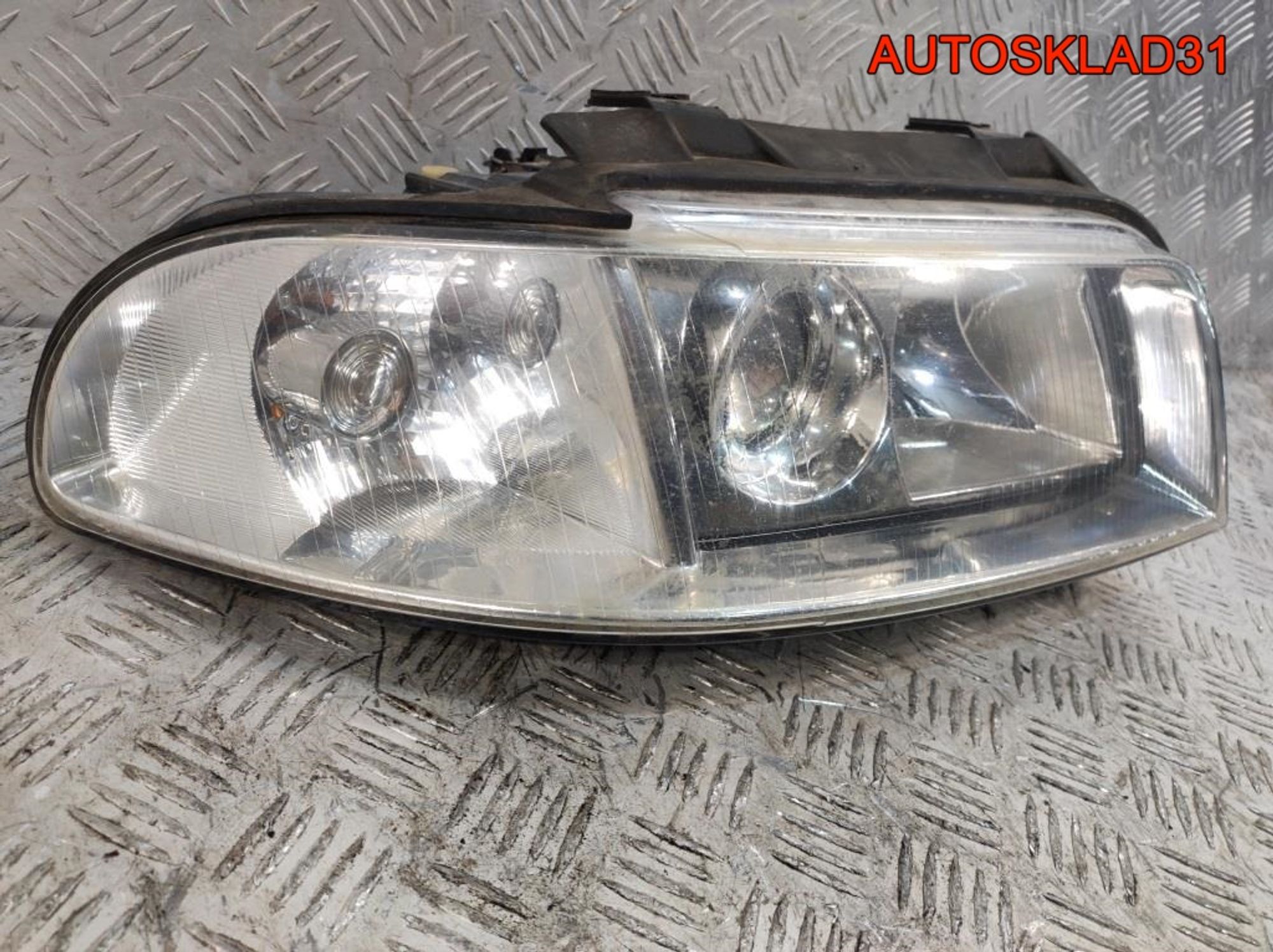 Фара правая Audi A4 B5 Рестайлинг 8D0941004AK, 10000 рублей, Дубовое