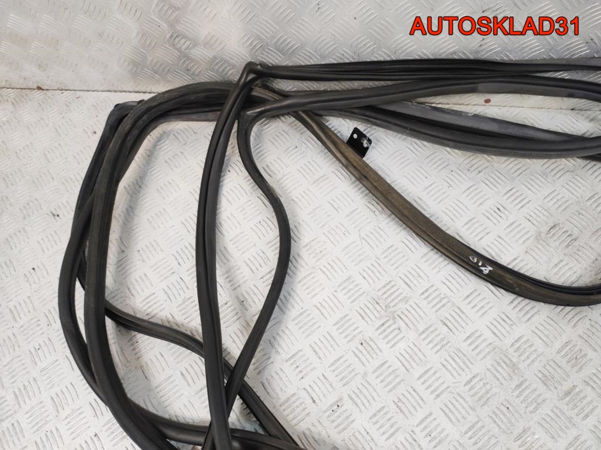 Уплотнитель двери Комплект Kia Rio 2 Хетчбэк, 4500 рублей, Дубовое