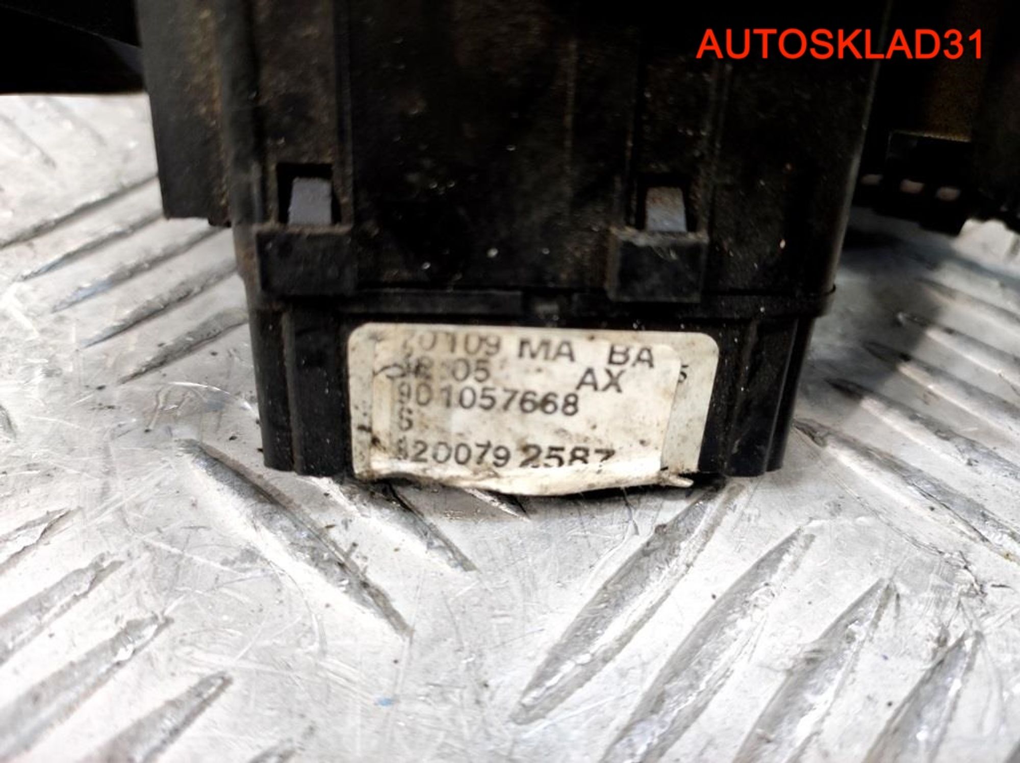 Переключатель стеклоочистителя Renault Duster, 1400 рублей, Дубовое