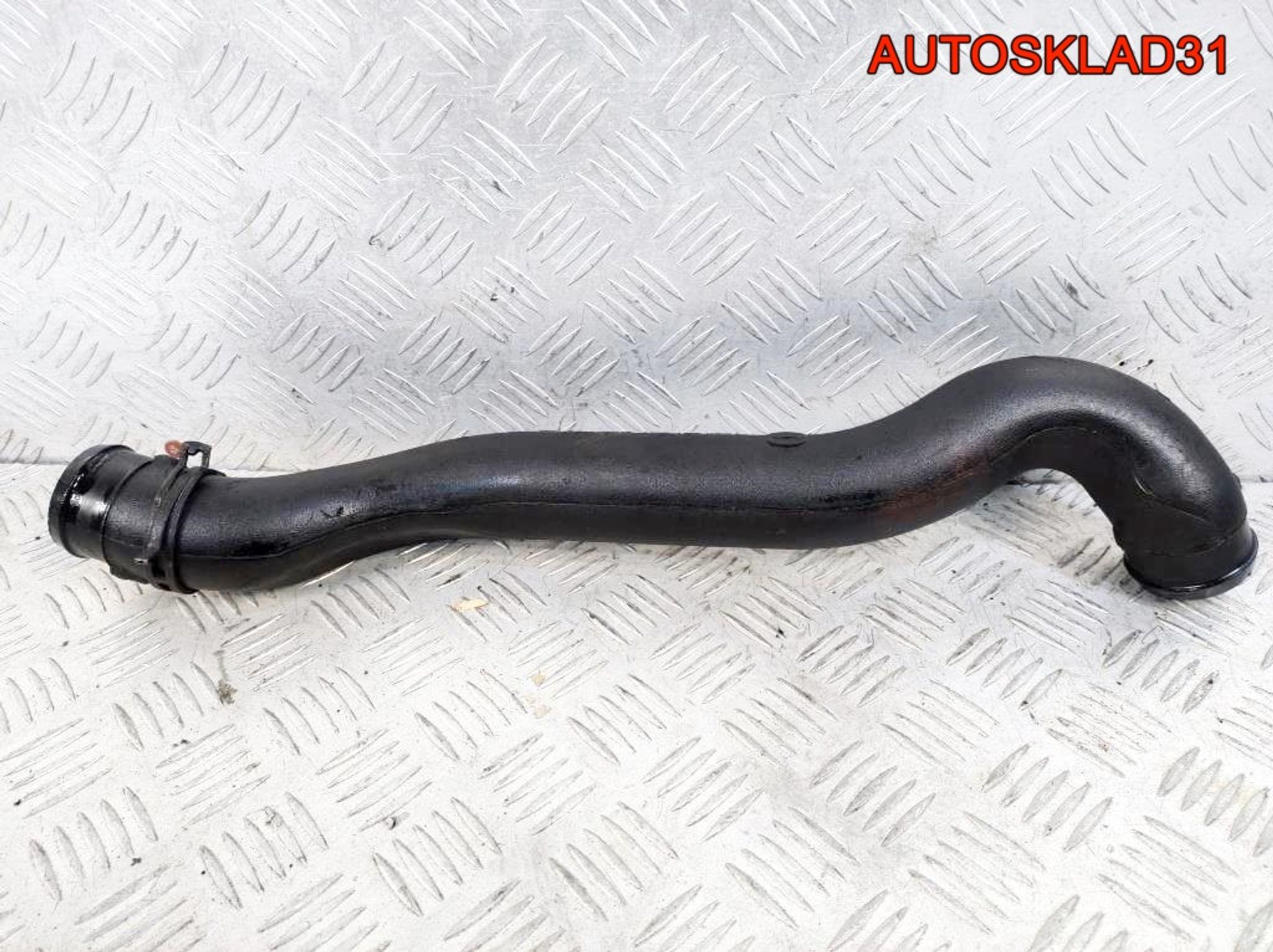 Патрубок интеркулера VW Golf Mk3 1H0145844F, 900 рублей, Дубовое