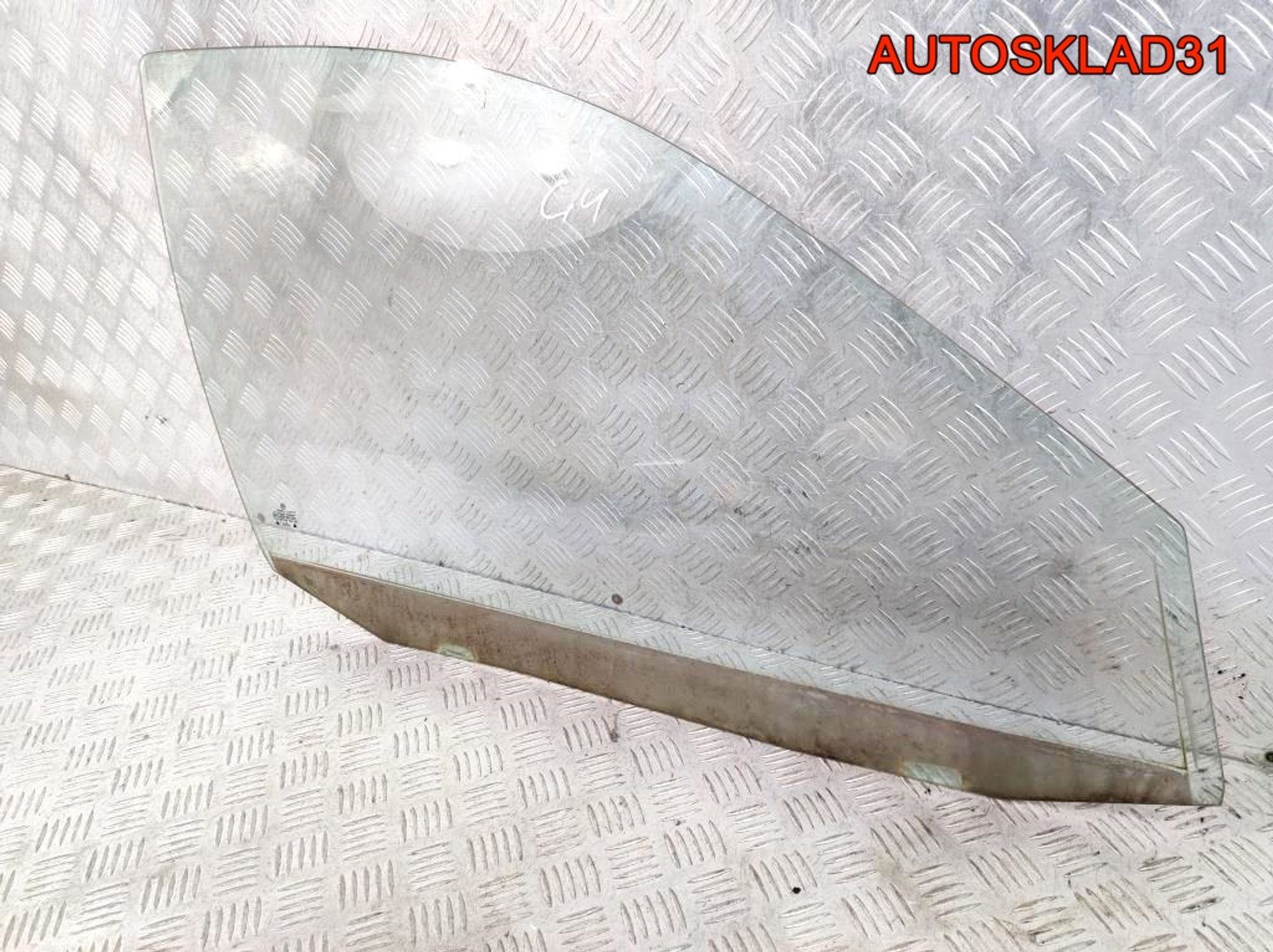 Стекло двери передней правой VW Golf 4 1J3845202G, 1300 рублей, Дубовое