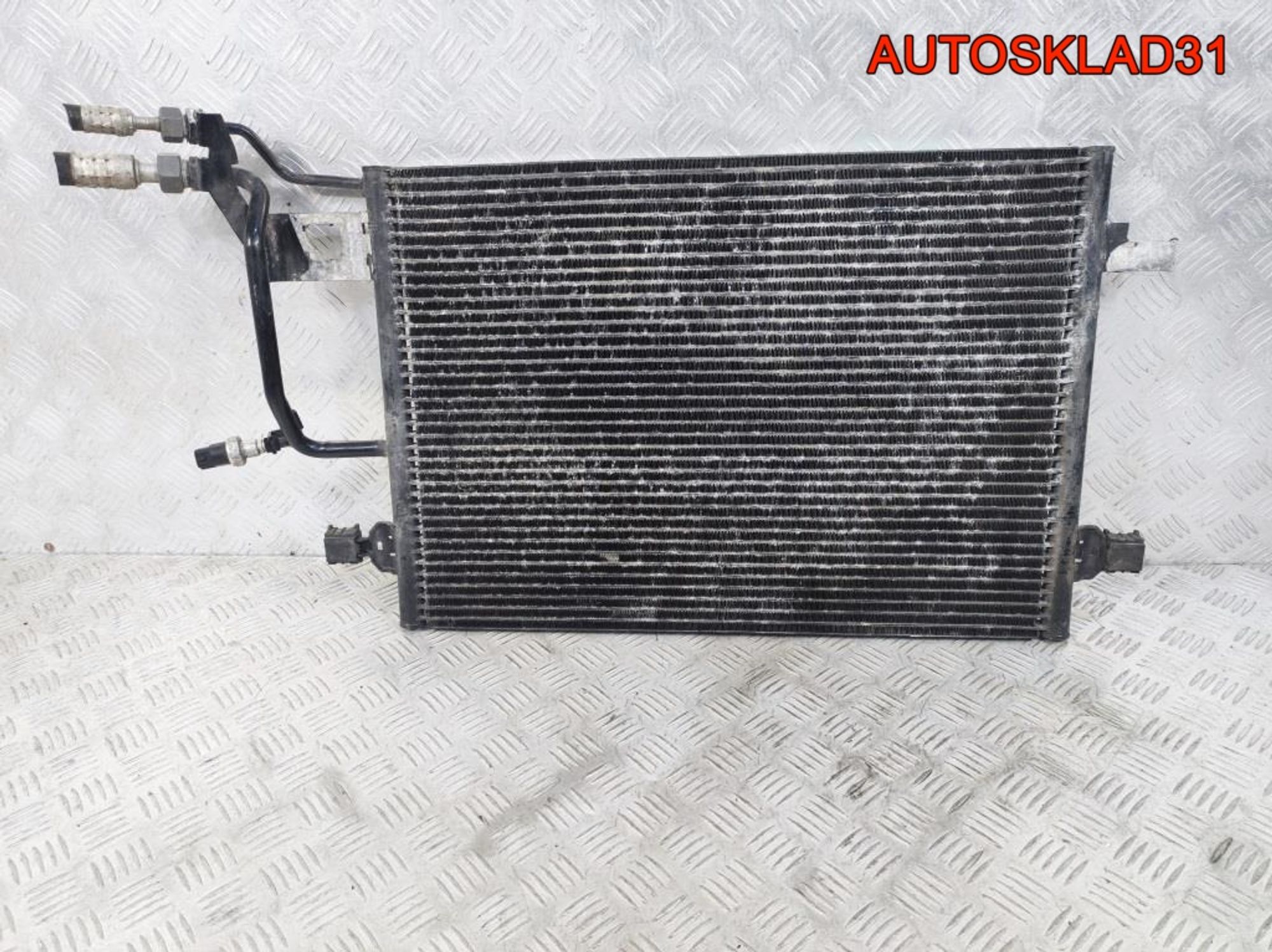 Радиатор кондиционера Audi A6 C5 4B0260401F Бензин, 2900 рублей, Дубовое