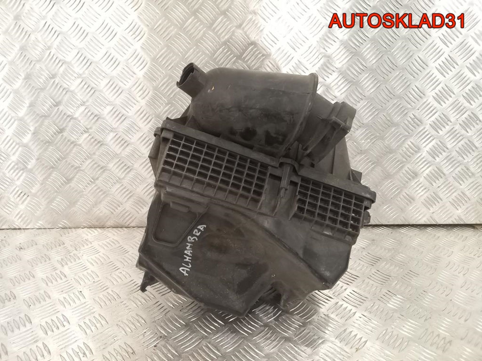 Корпус воздушного фильтра VW Sharan 7M3129607, 1800 рублей, Дубовое