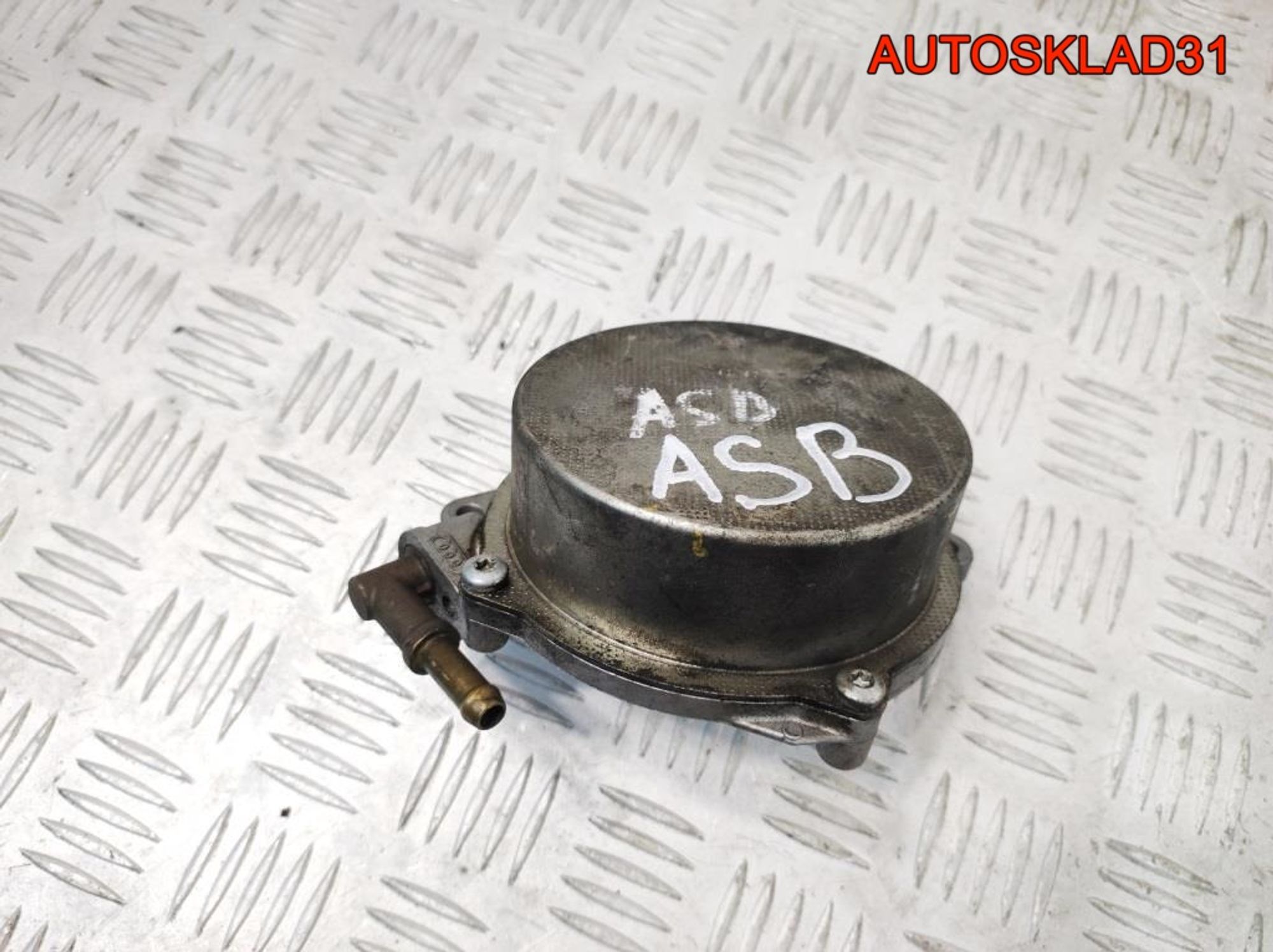 Насос вакуумный Audi A4 B7 3.0 ASB 057145100AD, 2500 рублей, Дубовое