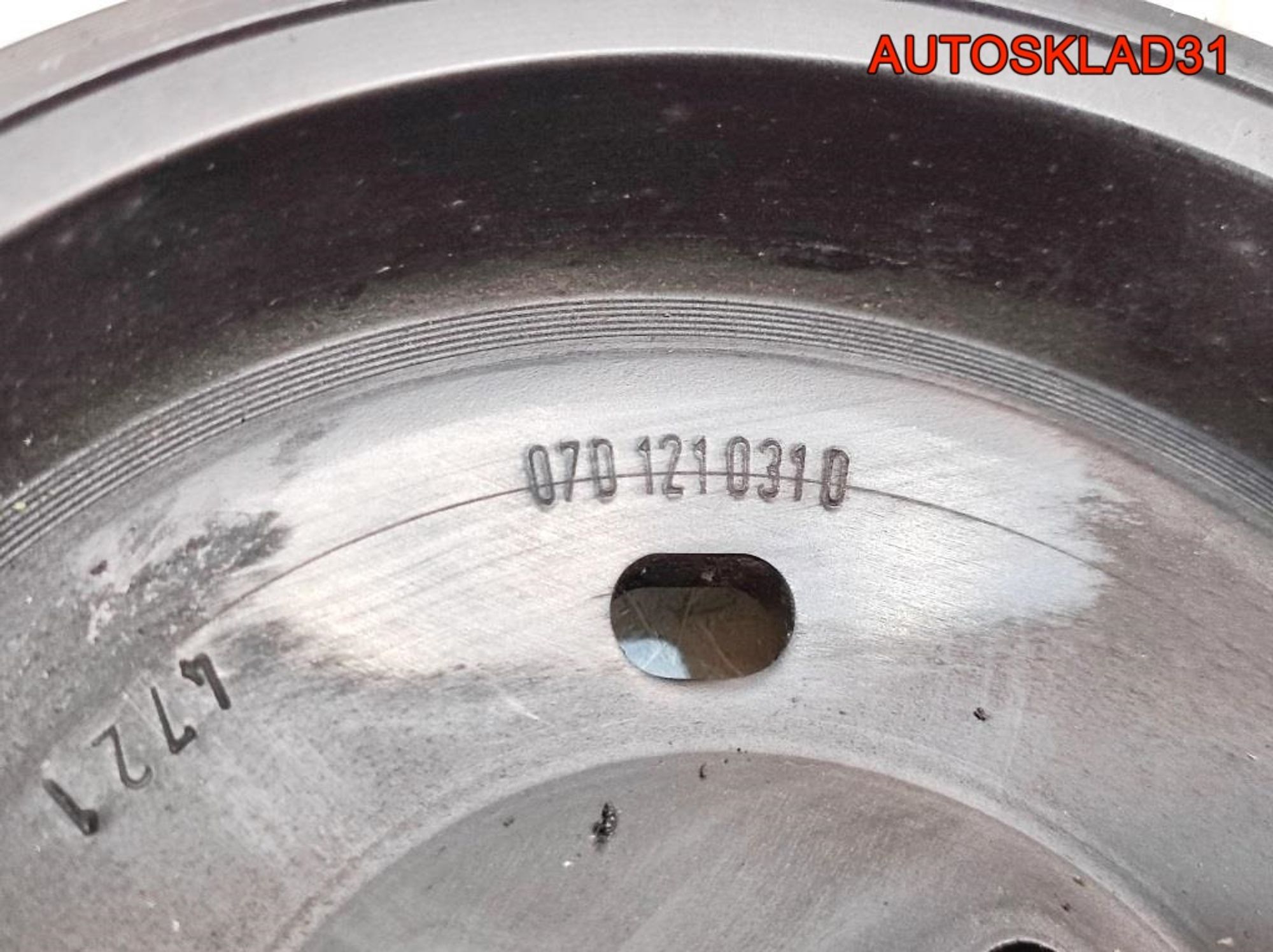 Шкив помпы Audi A8 D3 6.0BHT Бензин 07D121031D, 900 рублей, Дубовое