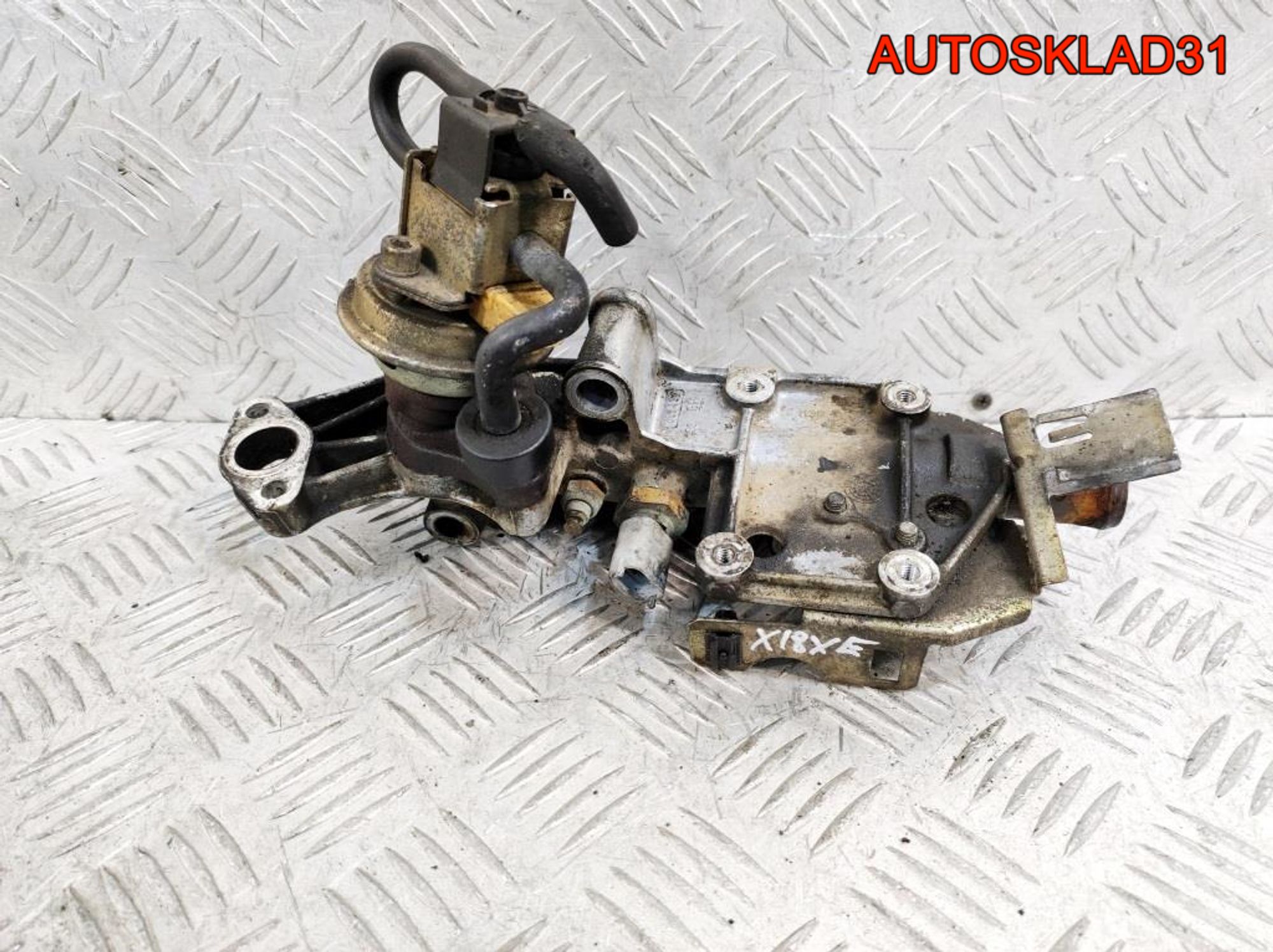 Фланец системы охлаждения Opel Vectra B 90501694, 1400 рублей, Дубовое