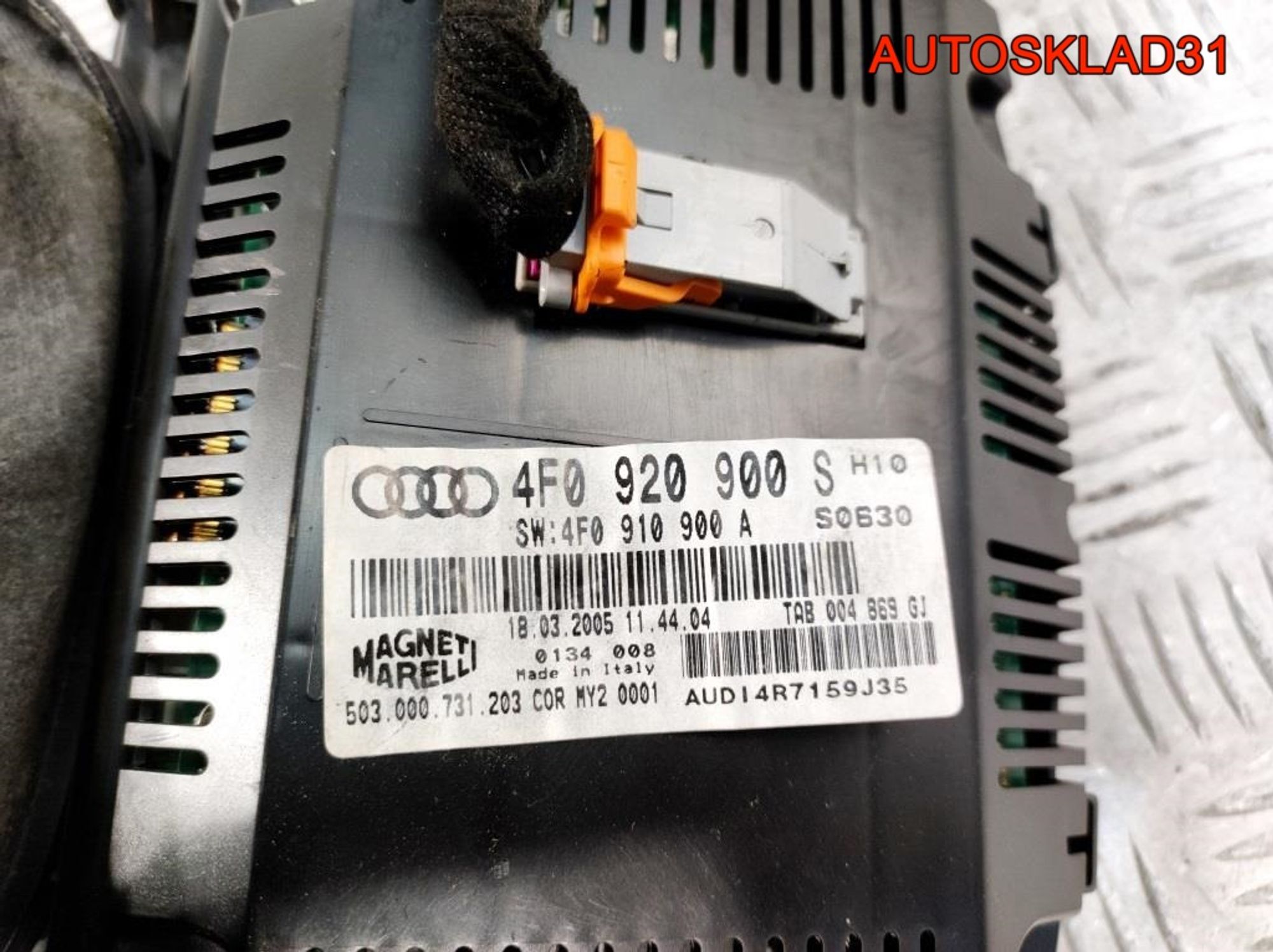Панель приборов Audi A6 C6 3.0 BMK АКПП 4F0920900S, 9000 рублей, Дубовое