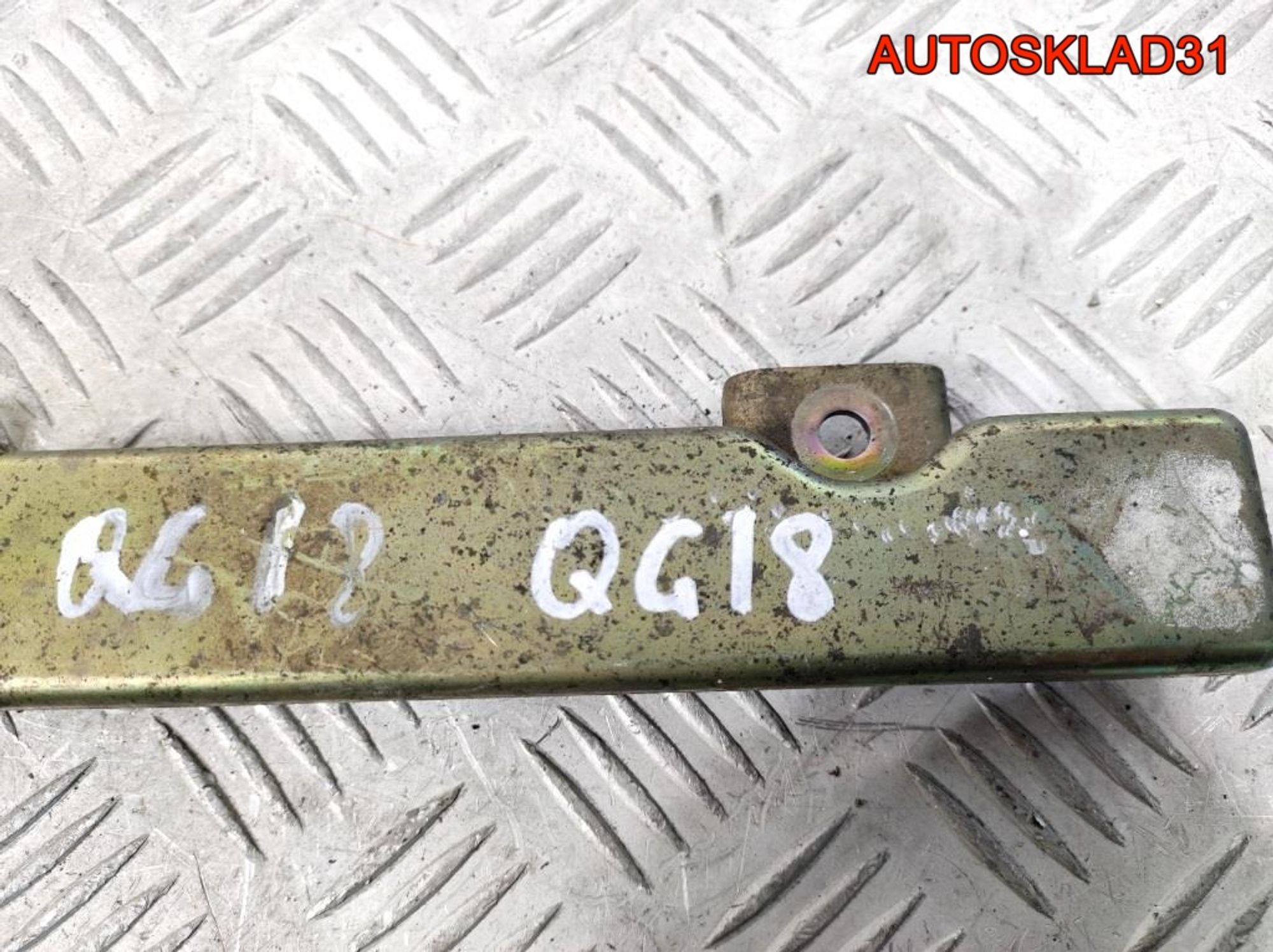 Рейка топливная Nissan Almera N16 QG18  17520AU305, 900 рублей, Дубовое