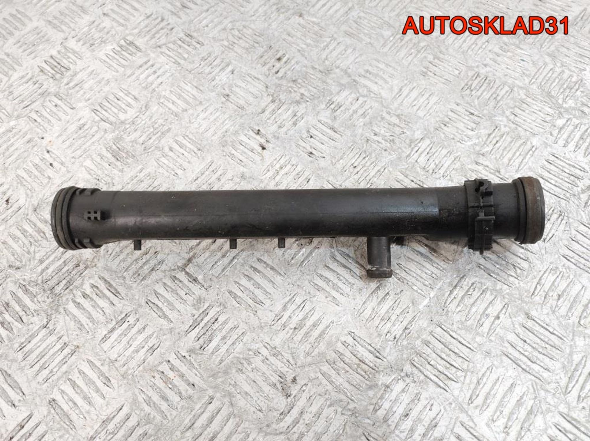Трубка системы охлаждения VW Golf 4 1,6 BAD 032121065G, 600 рублей, Дубовое
