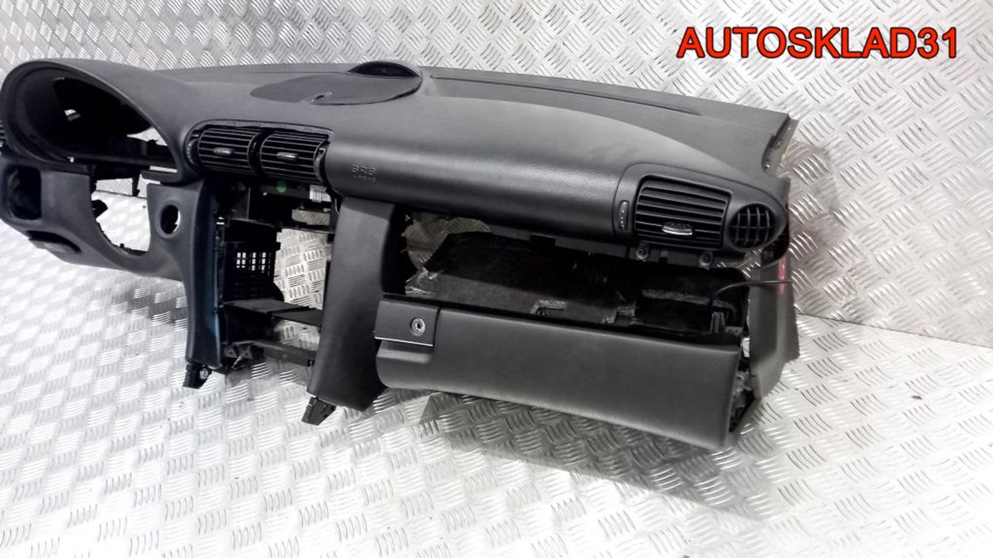 Торпедо Голое MercedesBenz W203 A20368001879C52, 14000 рублей, Дубовое