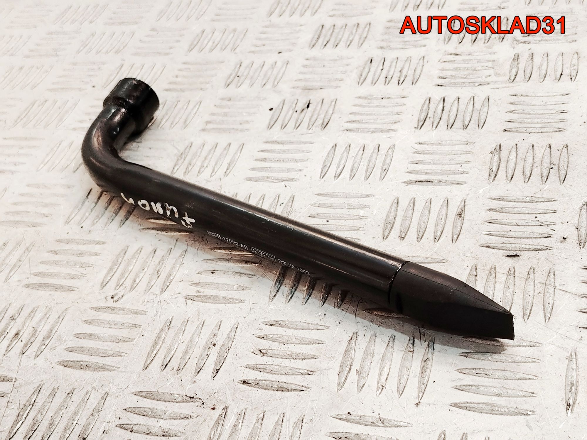Ключ баллонный Ford Focus 1 93BB17032AB, 1000 рублей, Дубовое