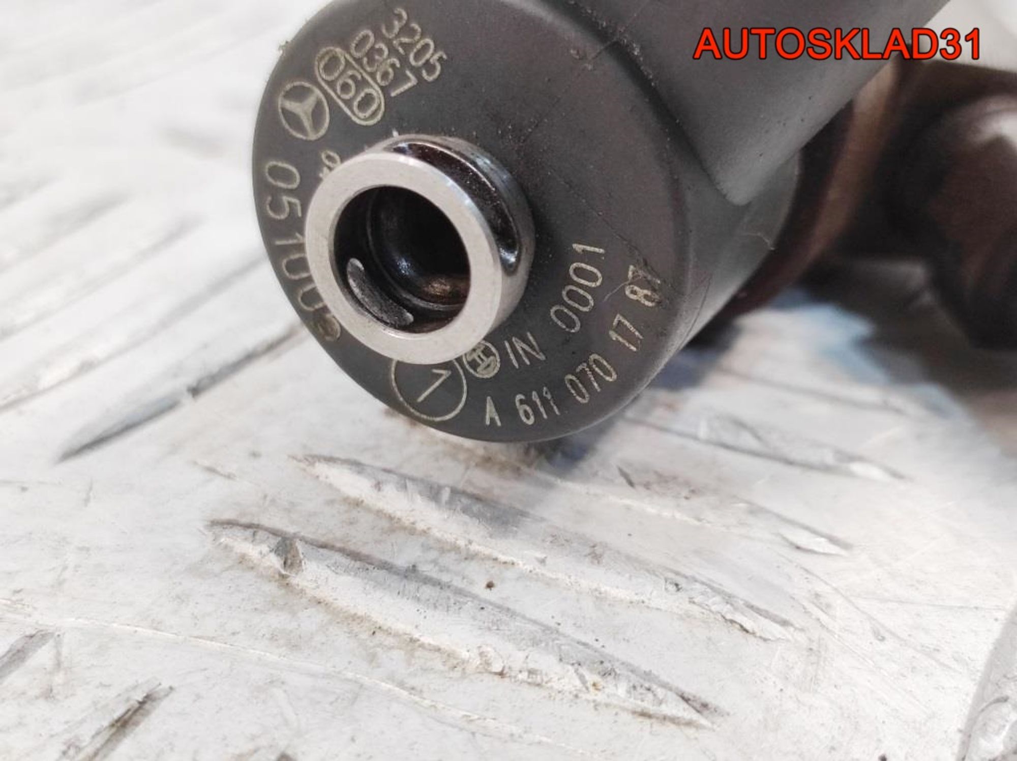 Форсунка дизельная Mercedes Benz W203 2,2 611.962 A6110701787, 7500 рублей, Дубовое