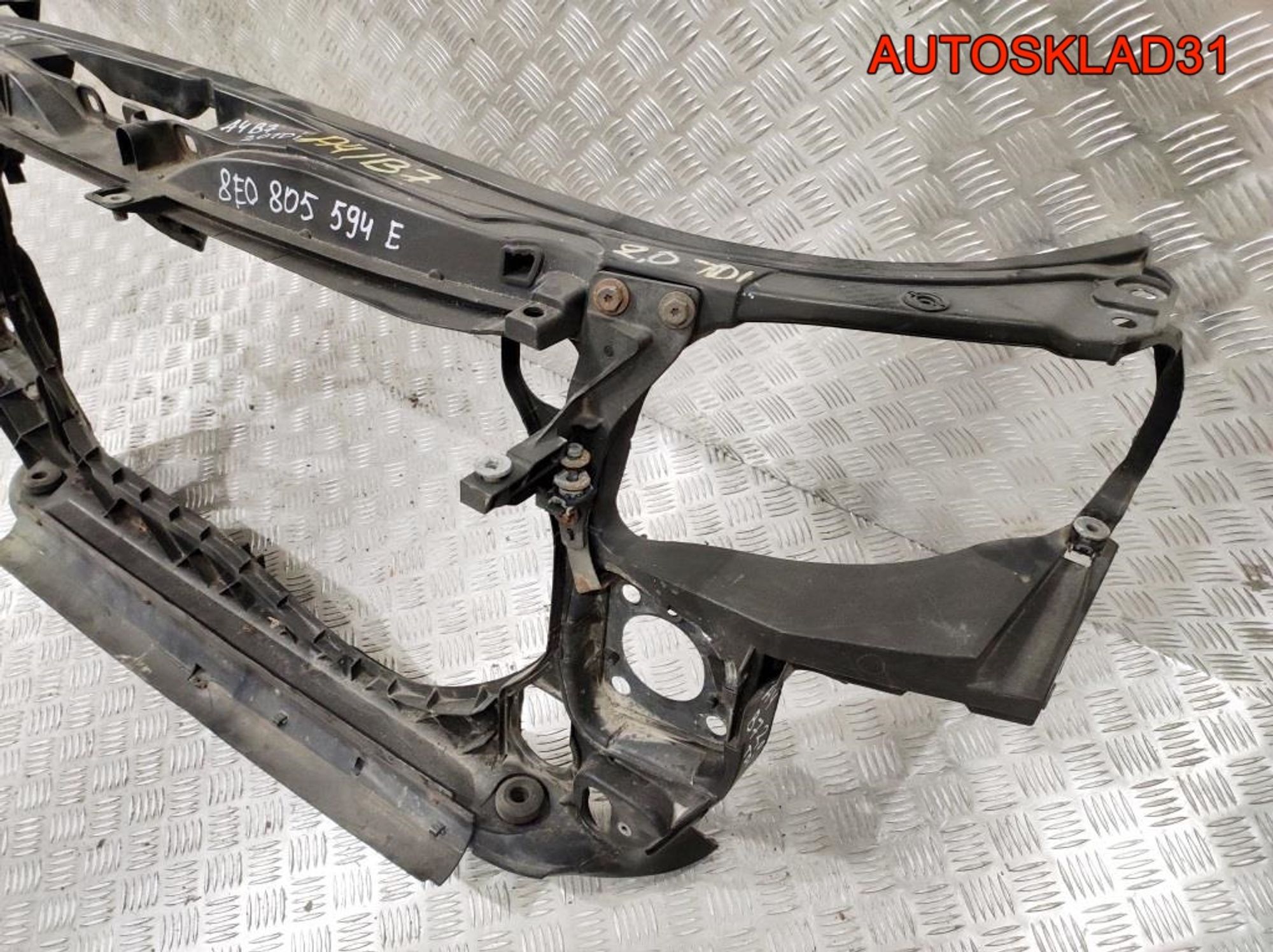 Панель передняя Audi A4 B7 2,0 TDI 8E0805594E (Р), 9000 рублей, Дубовое