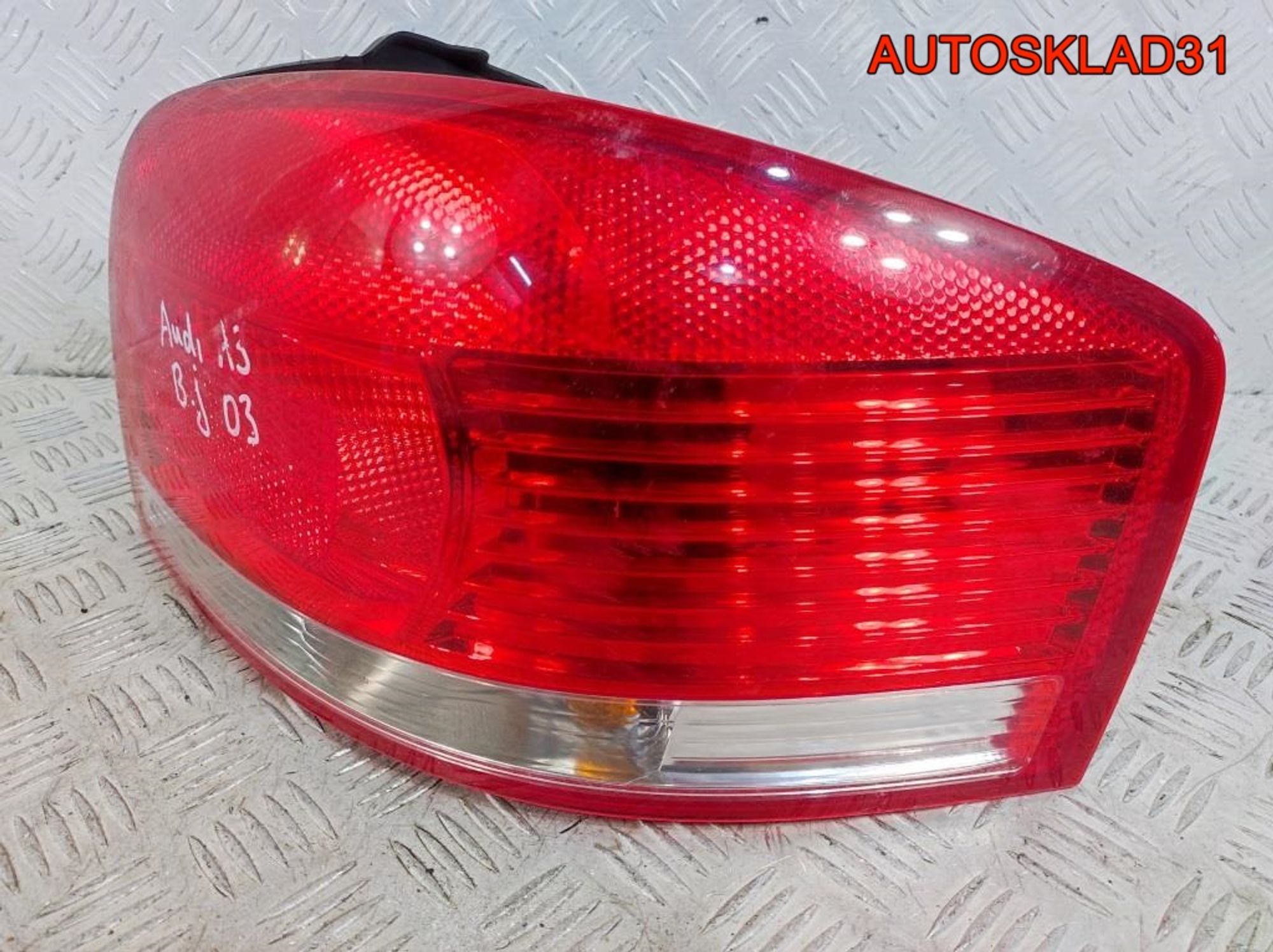 Фонарь задний правый Audi A3 8P 8P0945096, 2700 рублей, Дубовое