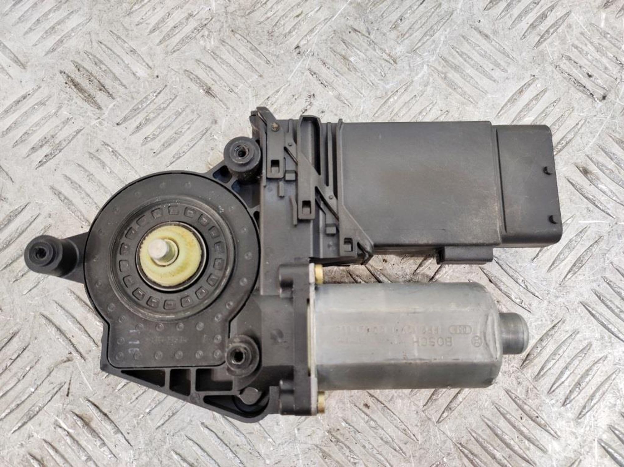 Моторчик стеклоподъёмника передний правый VW Passat B5 3B4837752FC, 800 рублей, Дубовое