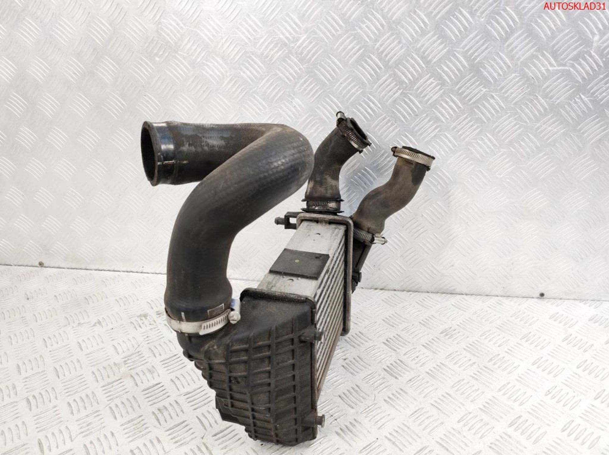 Интеркулер правый Audi A4 B6 2,5 Дизель 8E0145806C, 6000 рублей, Дубовое