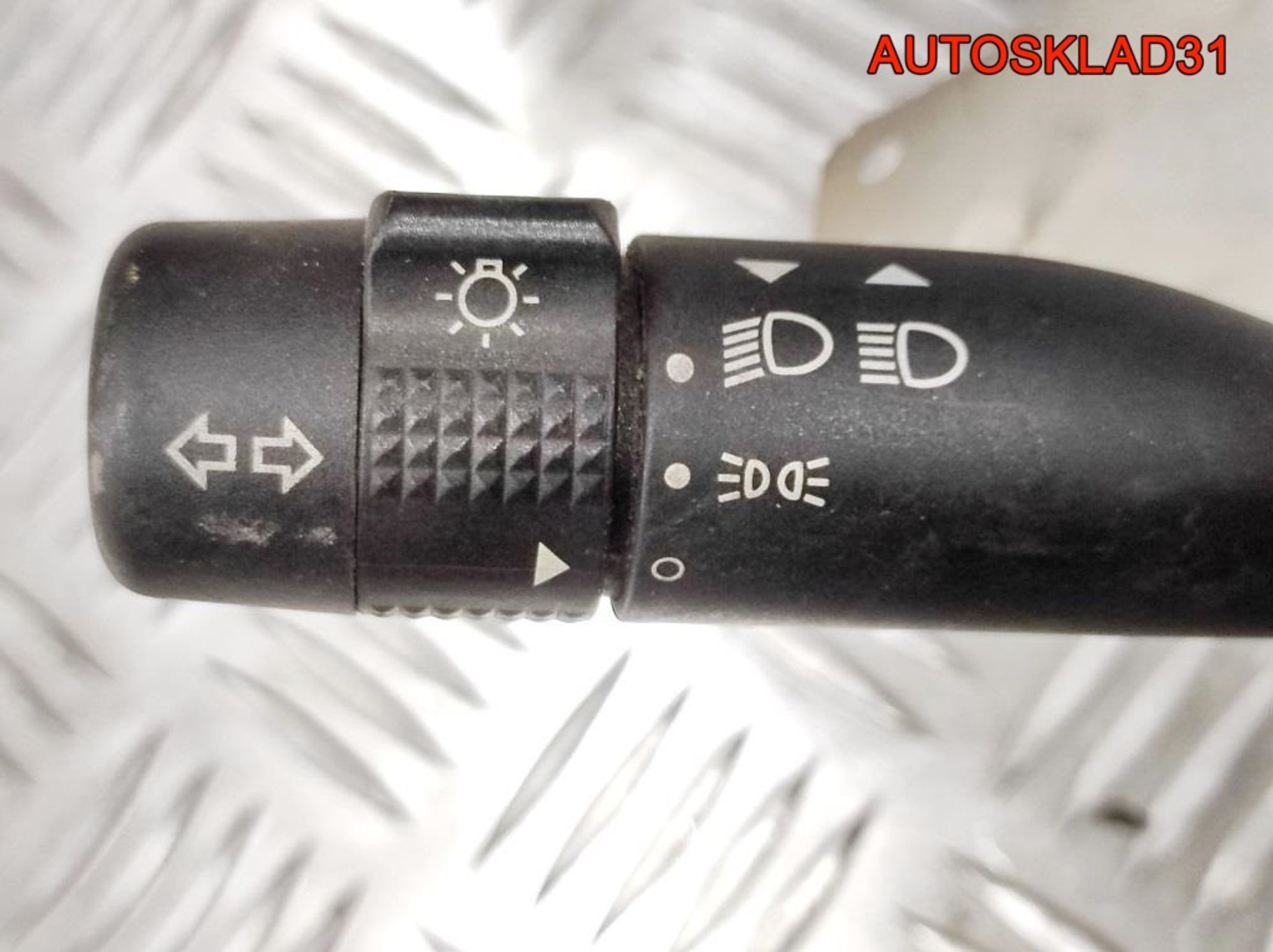 Переключатель подрулевой Ford Courier 96FG13335AB, 1000 рублей, Дубовое