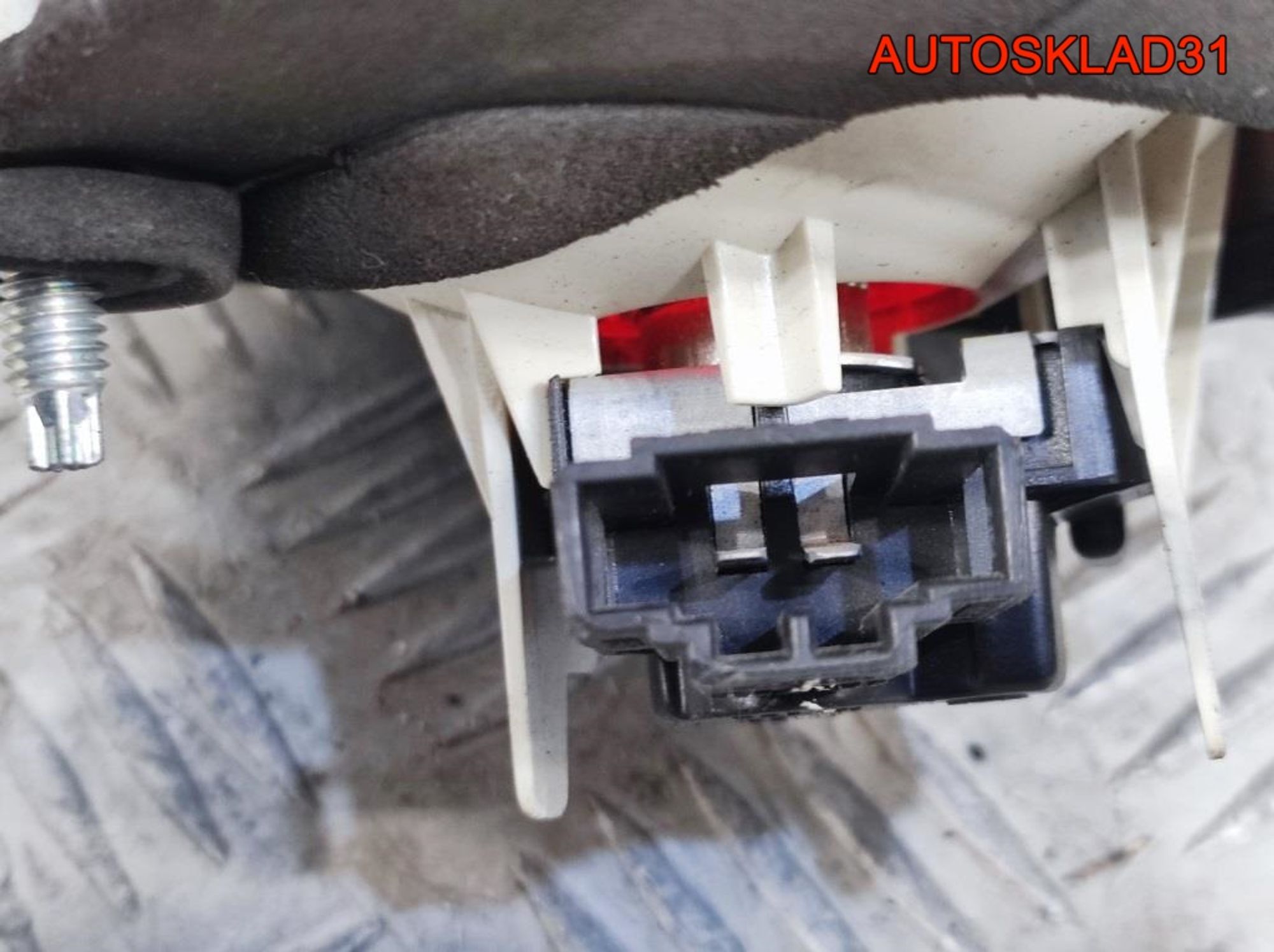 Фонарь задний внутренний левый VW Jetta 1K5945093, 2900 рублей, Дубовое