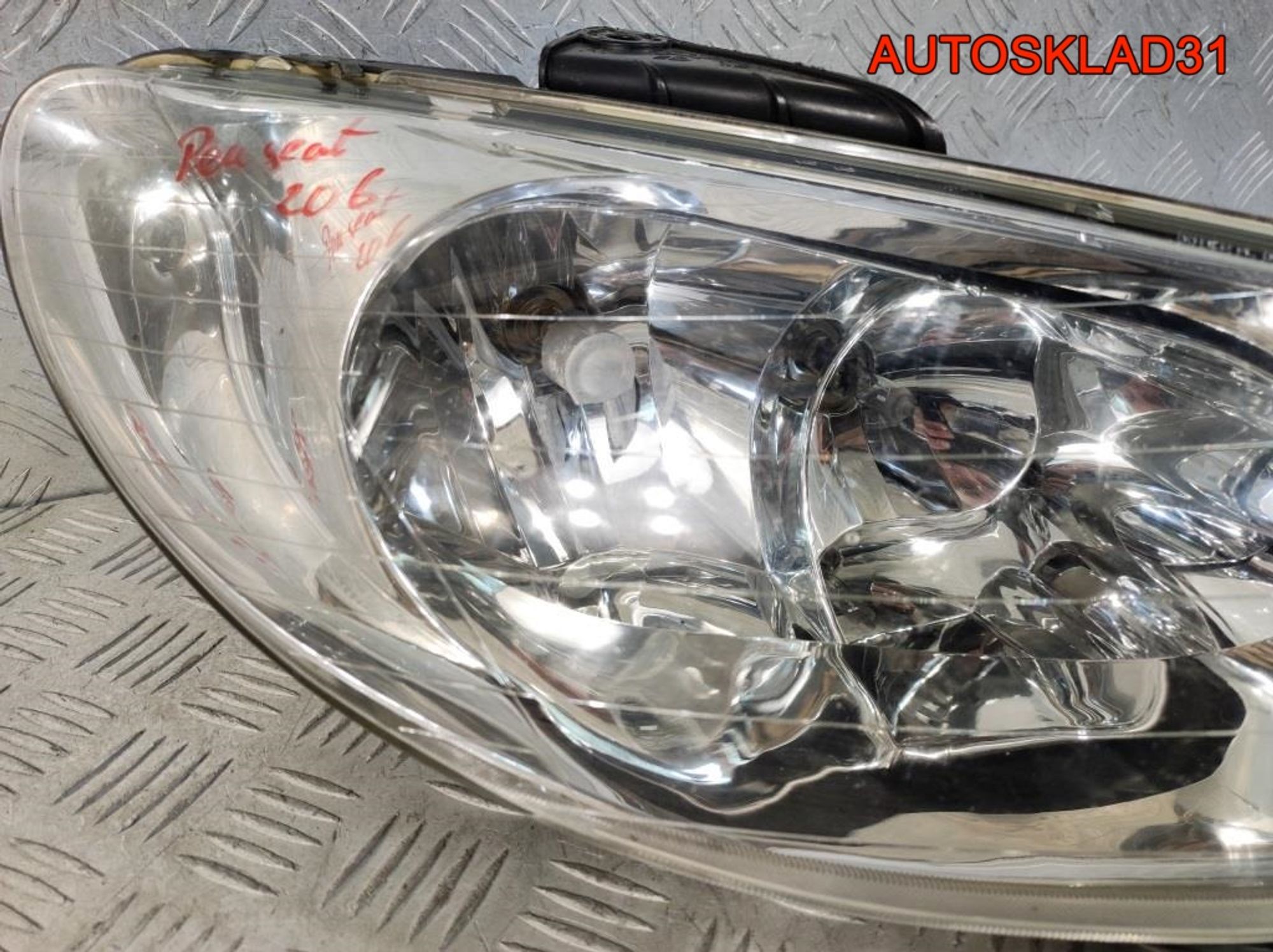 Фара правая Peugeot 206 9628666780, 5000 рублей, Дубовое