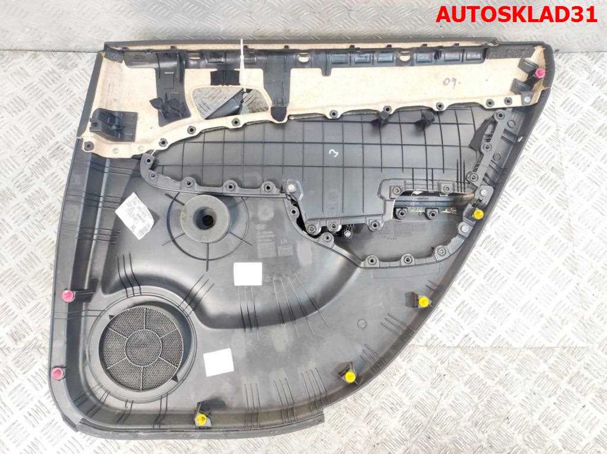 Обшивка двери задней левой Hyundai i30 833012R500, 1500 рублей, Дубовое