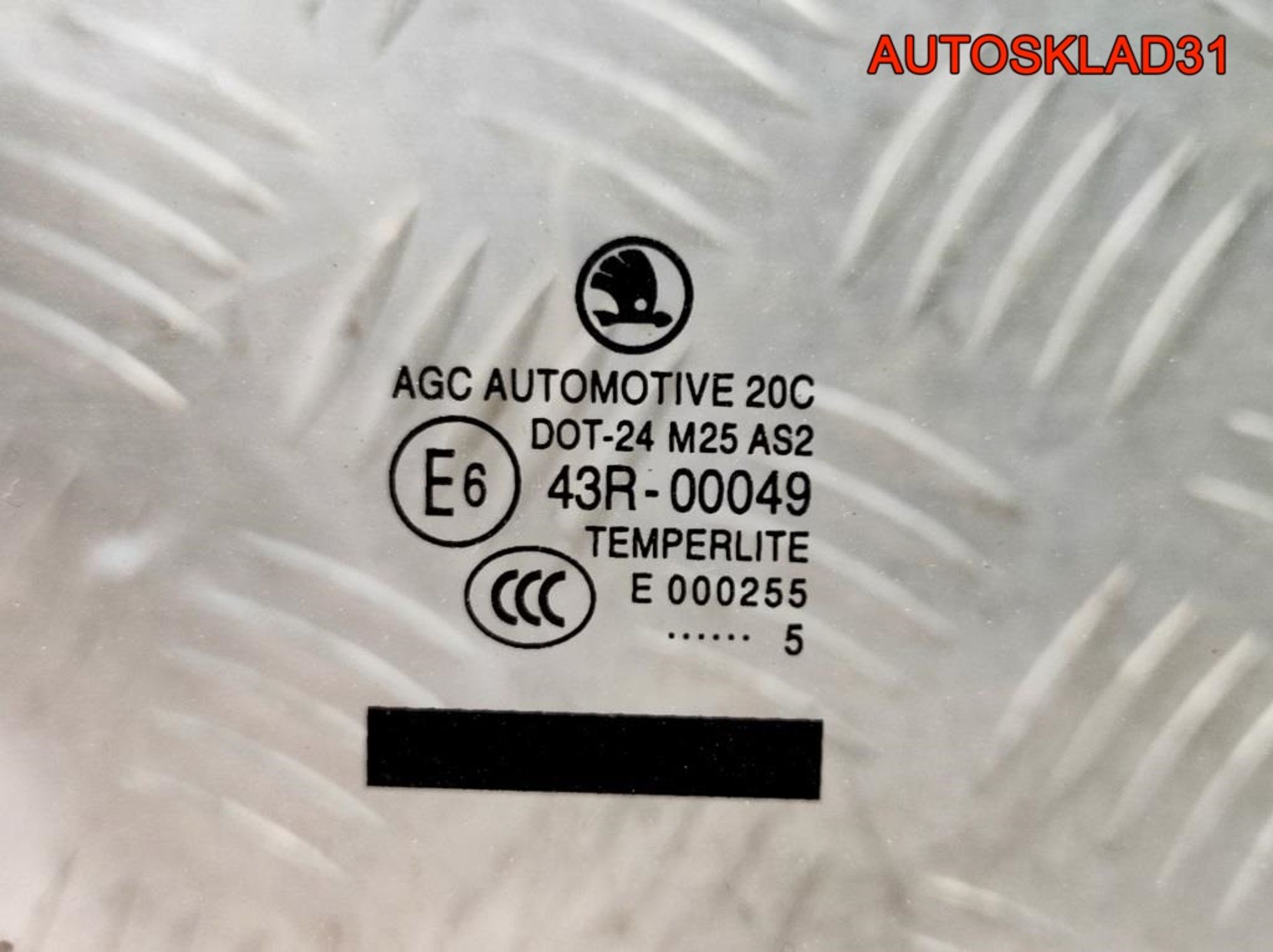 Стекло двери переднее правое Skoda Roomster, 3600 рублей, Дубовое