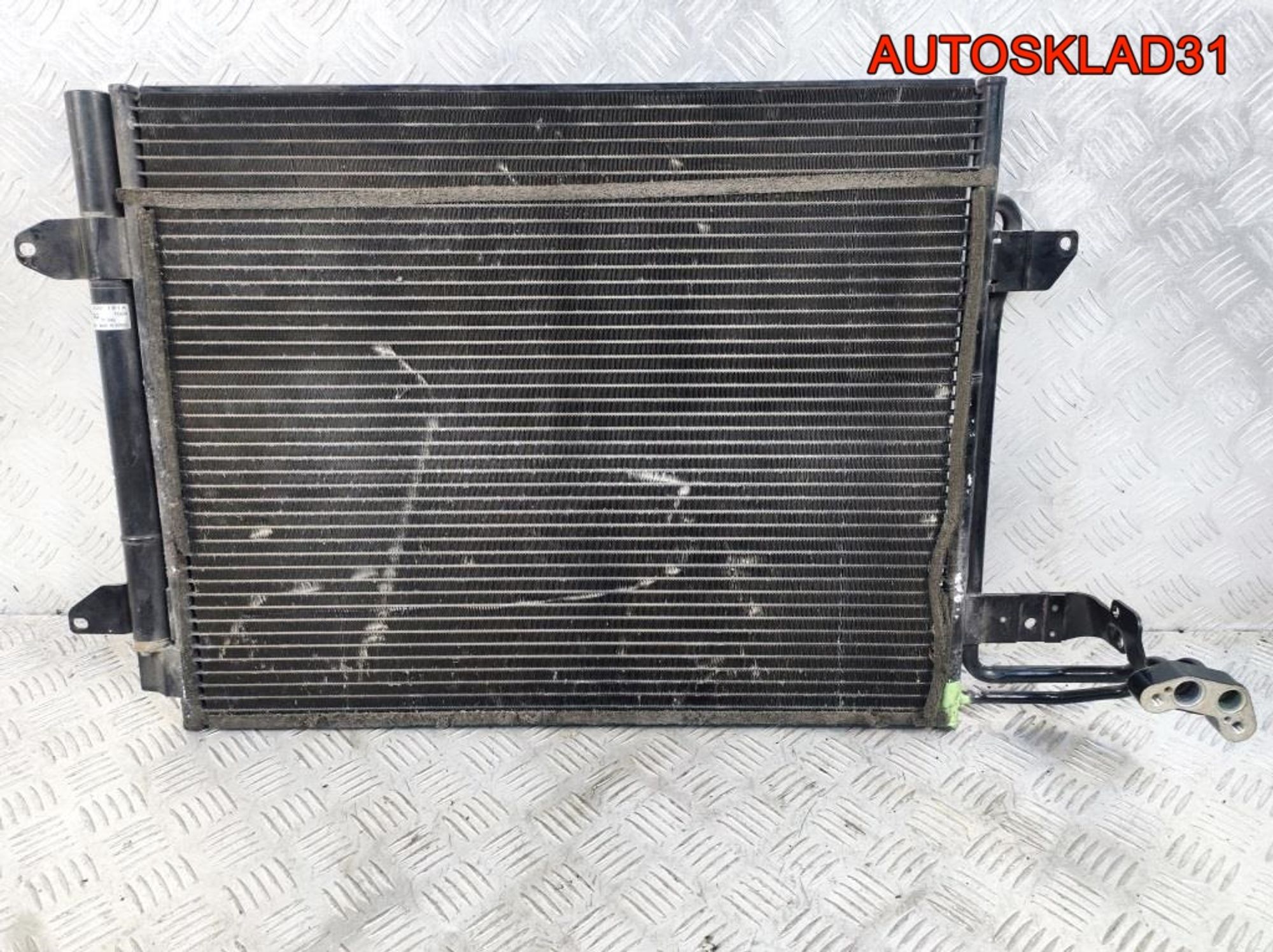 Радиатор кондиционера Volkswagen Touran 1T0820411B, 3300 рублей, Дубовое